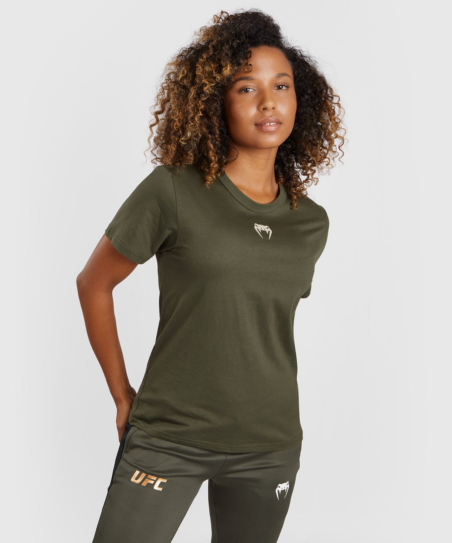 T-shirt à manches courtes en coton pour femmes UFC Adrenaline by Venum Fight Week - Kaki