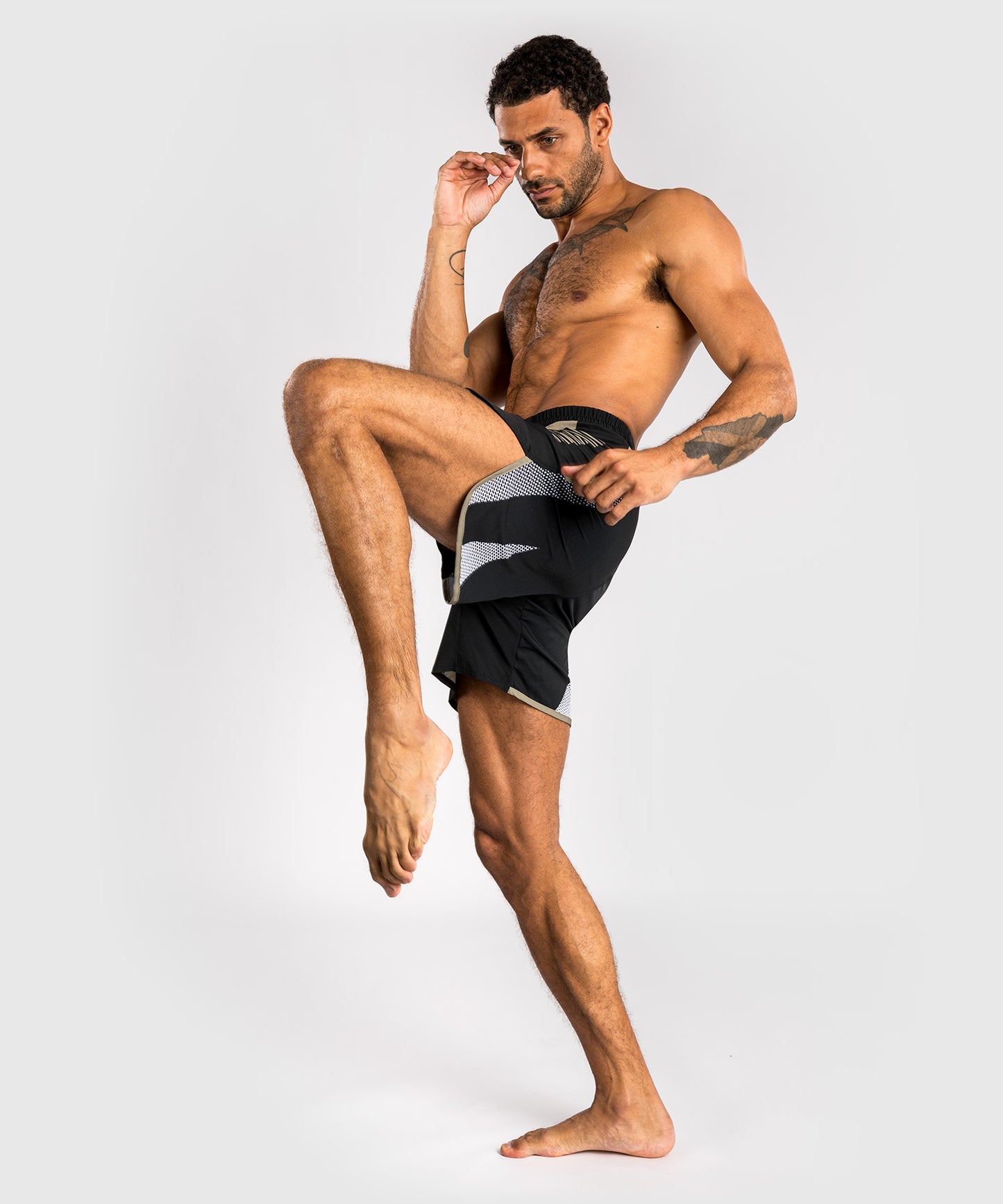 Venum Adrenaline Pantaloncini da combattimento – Nero/Sabbia