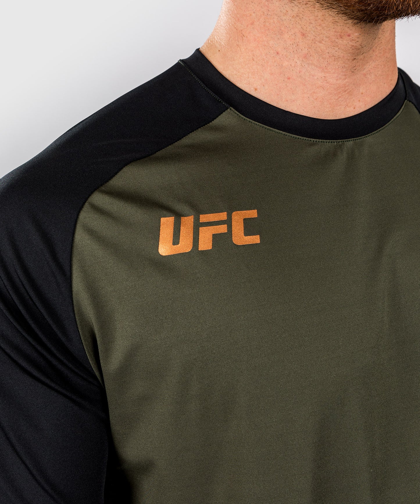 T-shirt Dry-tech pour Hommes UFC Adrenaline by Venum Fight Week - Kaki/Bronze