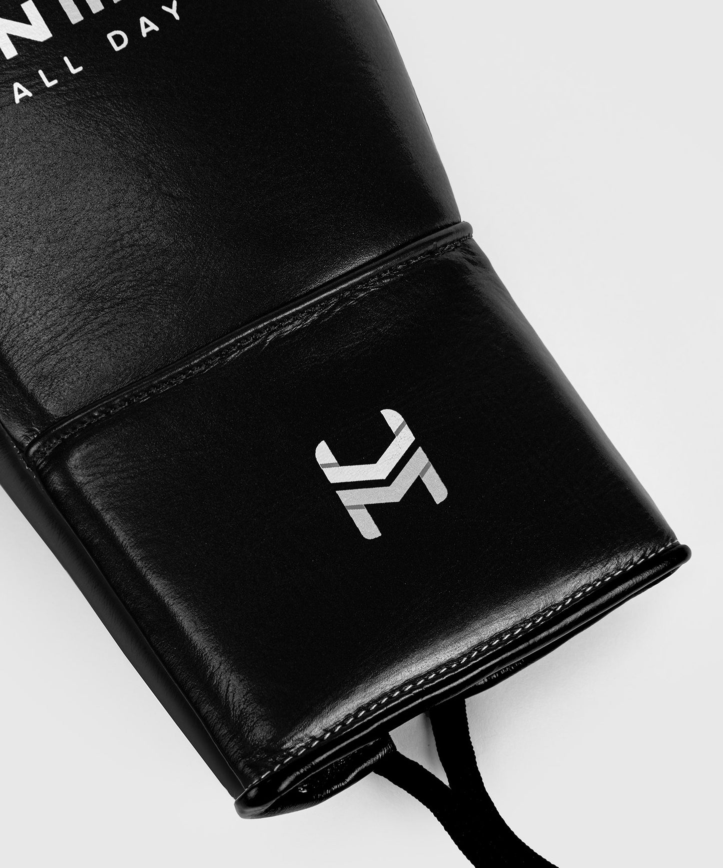 Hit N Move All Day® Pro Balance Guantes de Boxeo con Cordones - Negro