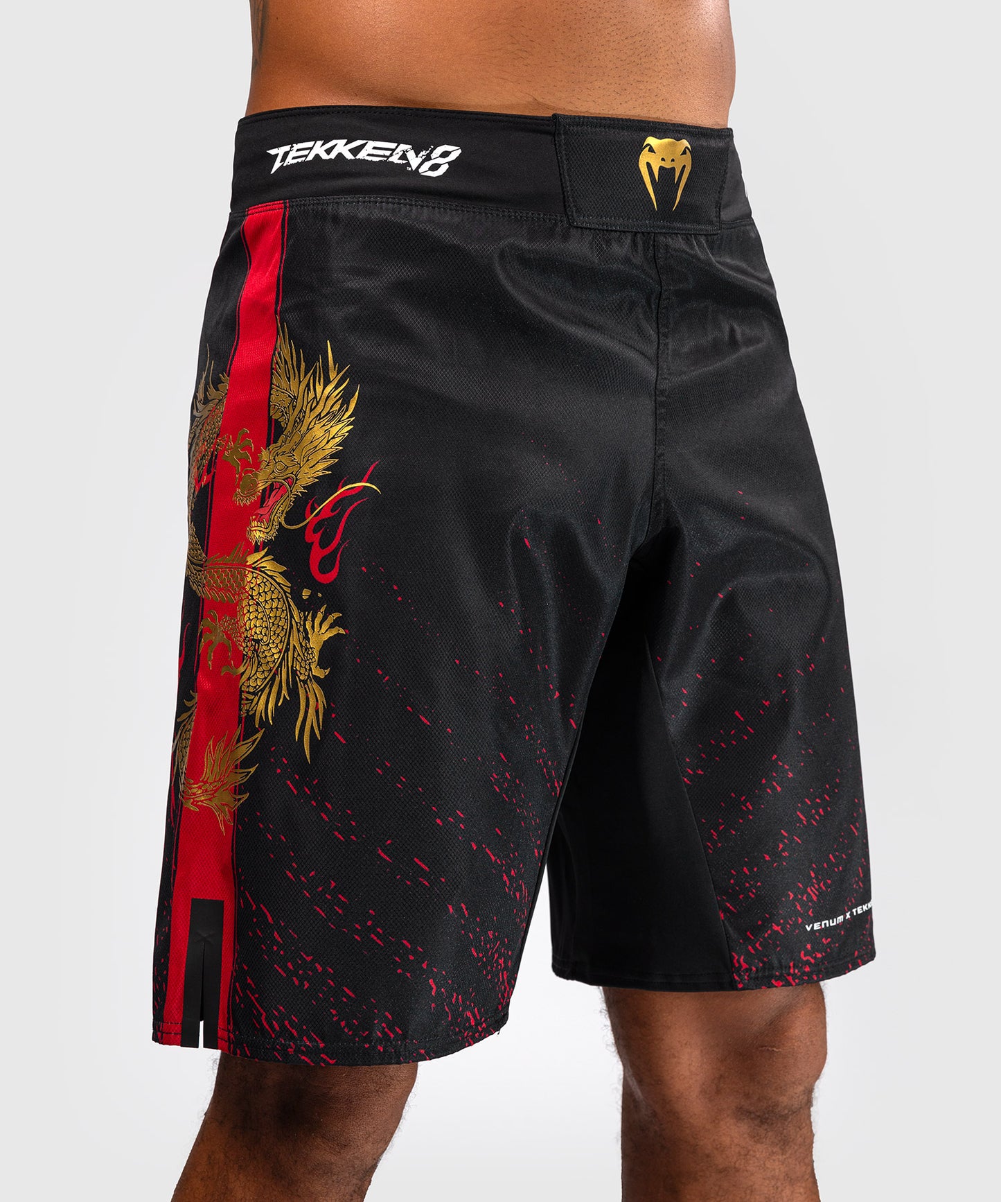 Short de combat Venum x TEKKEN 8 - Marshall Law - Noir/Rouge/Or