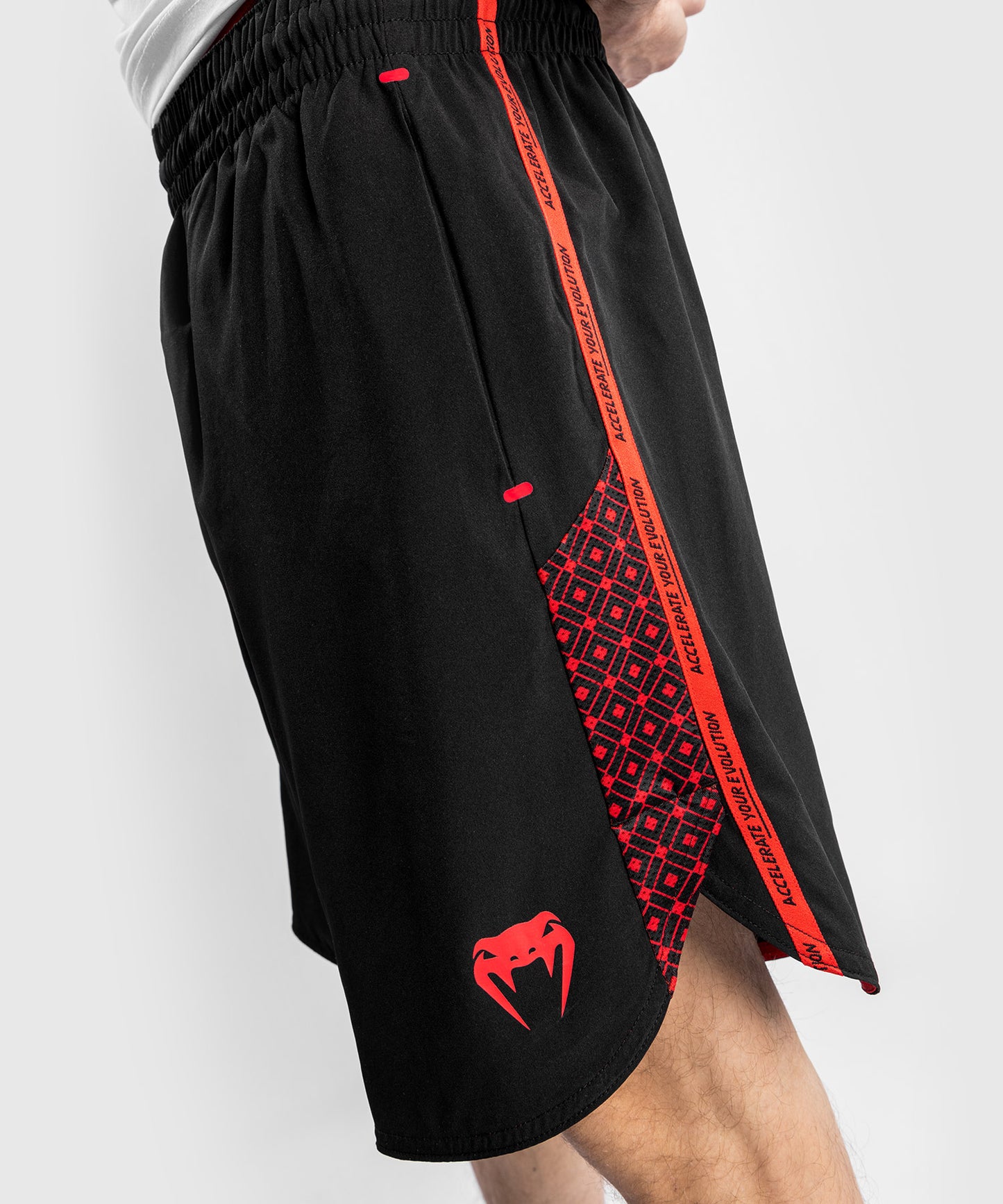 Short d'Entraînement UFC Venum Performance Institute - Noir/Rouge