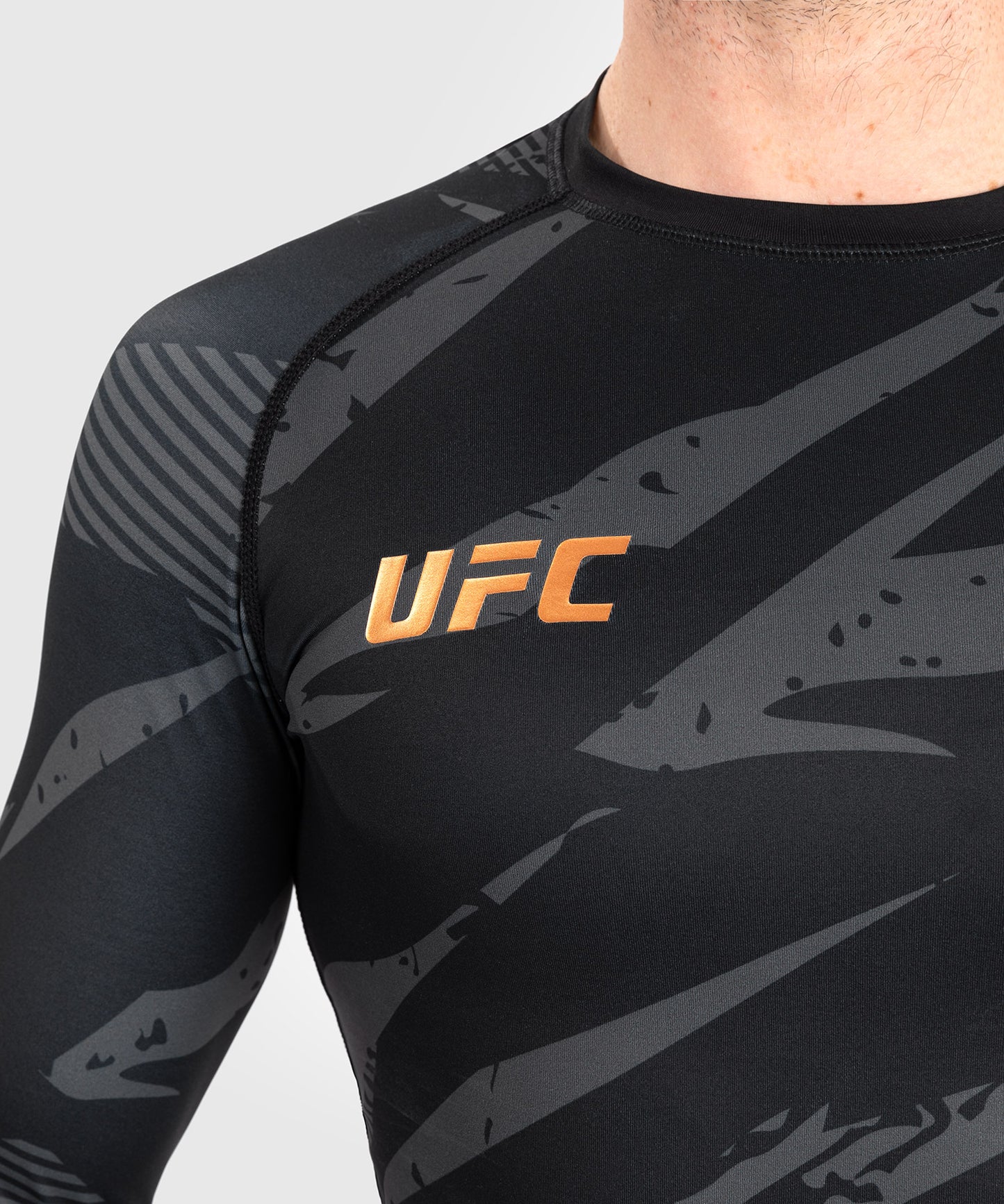 Rashguard À Manches Longues UFC Adrenaline by Venum Fight Week Performance - Urban Camo