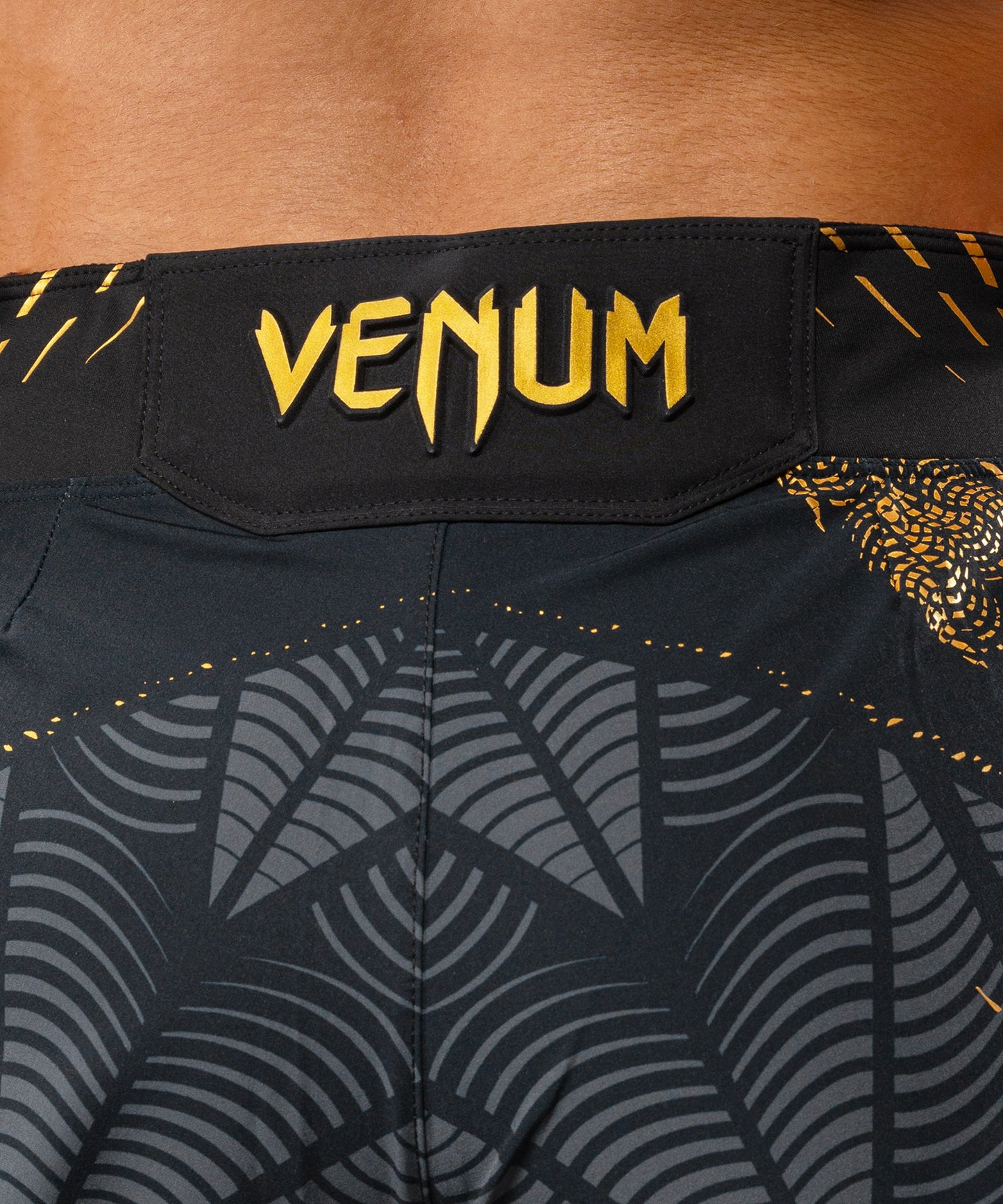 UFC Zenith by Venum Authentic Fight Night Kurze Passform Fight Short Damen - Champion