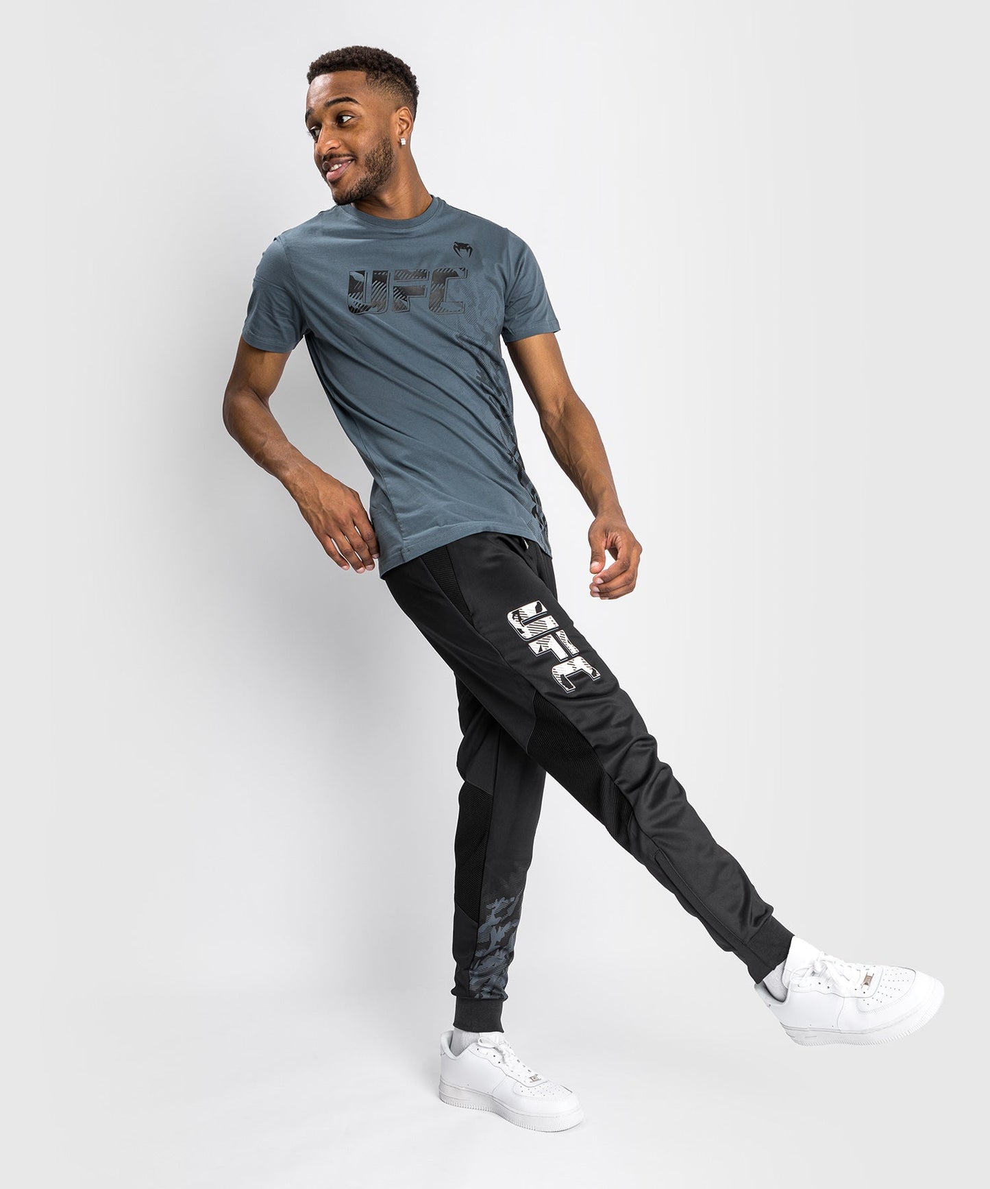Men's UFC Venum Authentic Fight Week Jogging Pants - Black