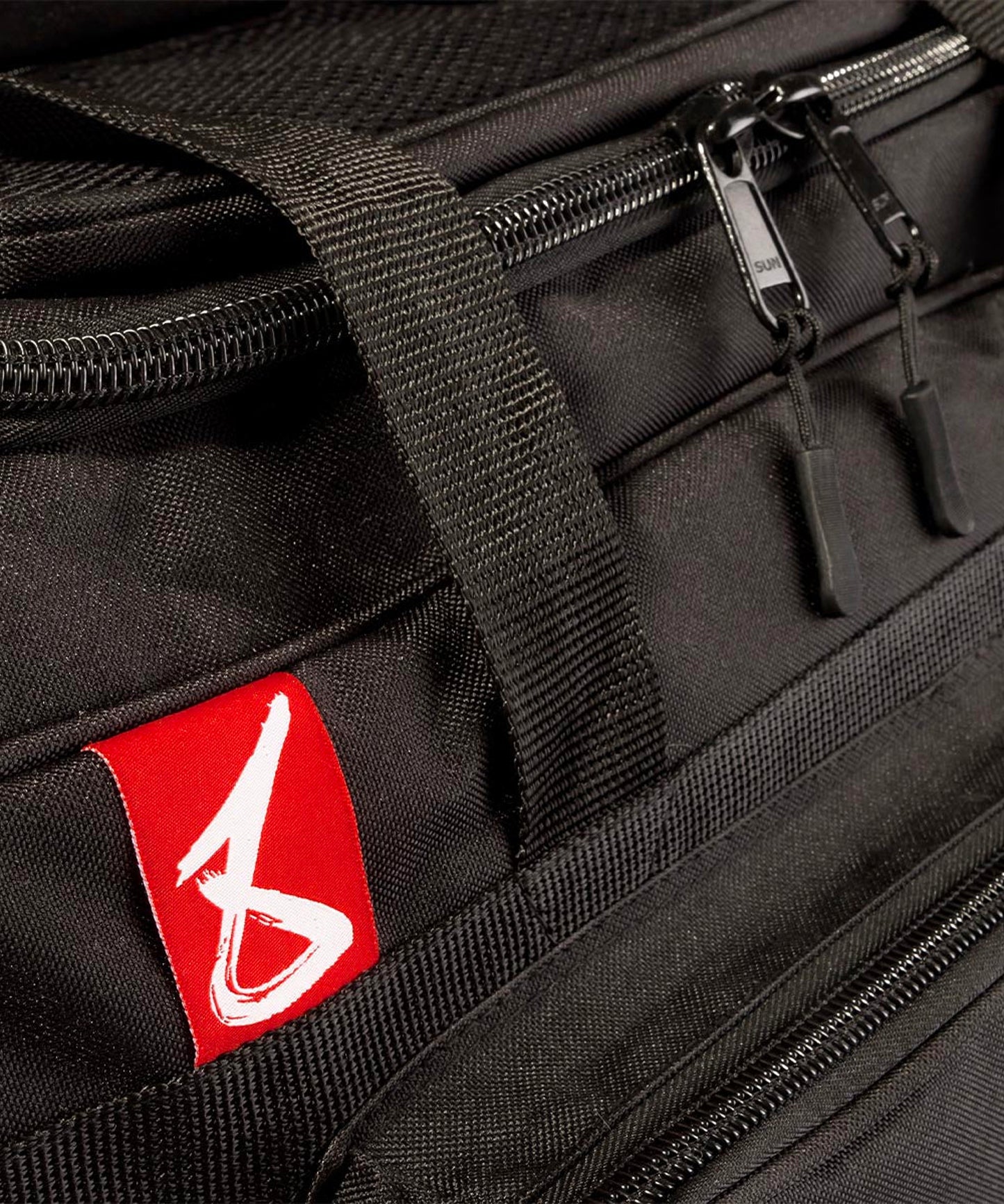 8 Weapons Big 8 Sports Bag – Black/Black