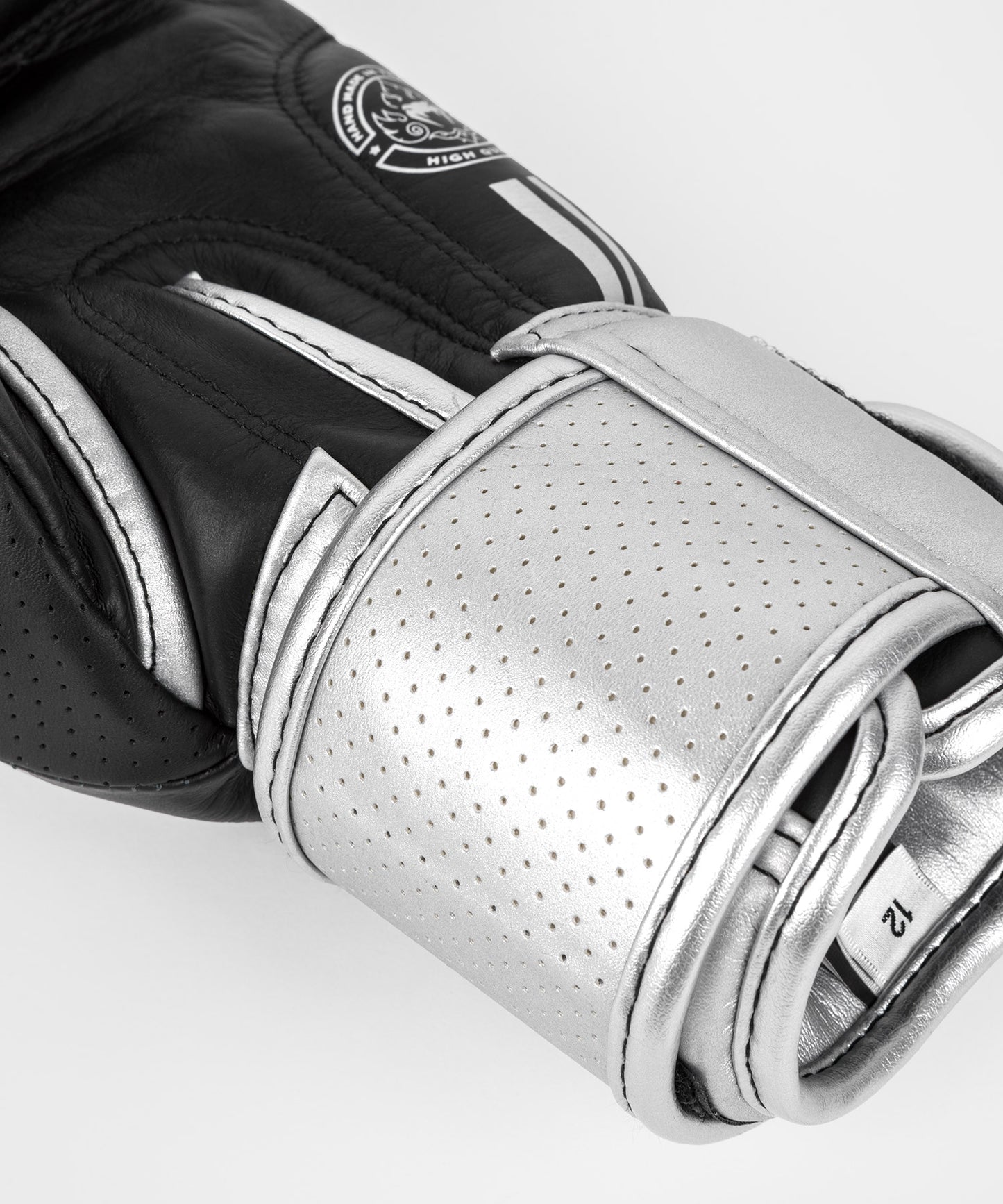 Gants de boxe Venum Power 2.0 - Noir/Argent
