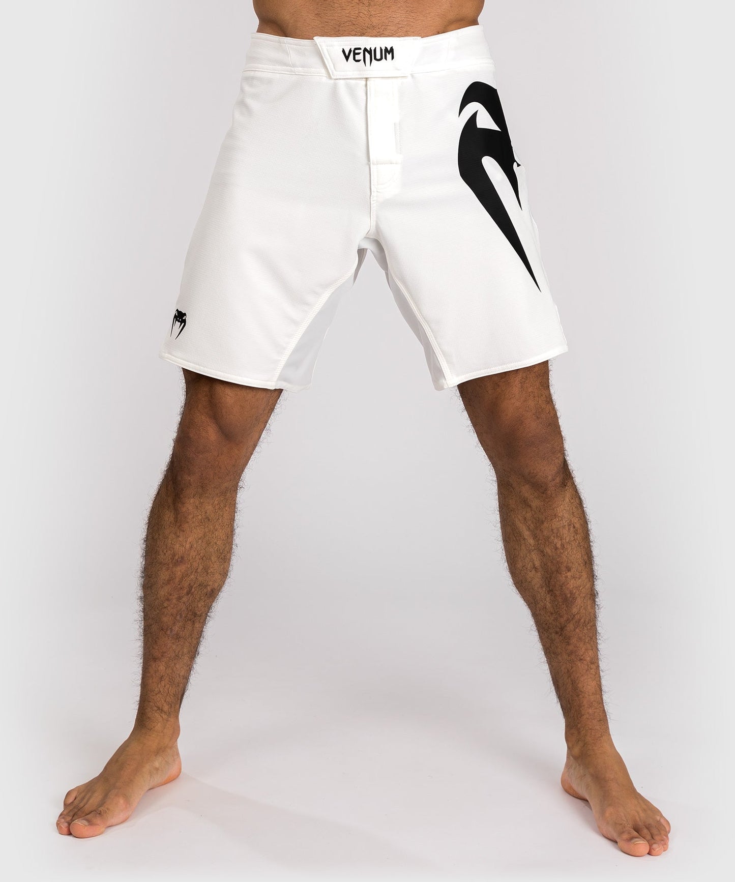 Shorts de combat Venum Light 5.0 - Blanc/Noir