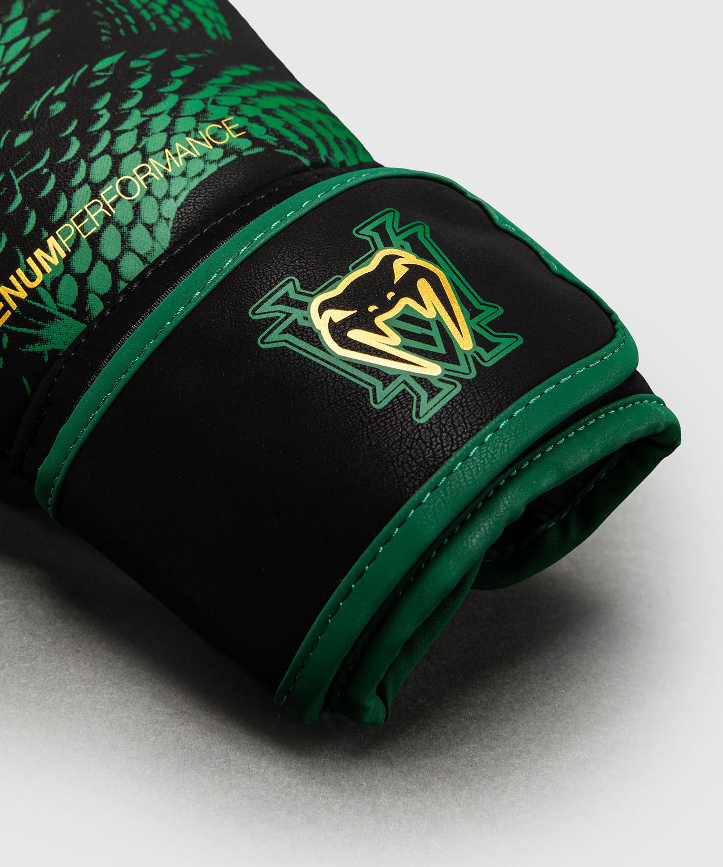 Venum Matupa Guantes de Boxeo - Negro/Verde/Oro