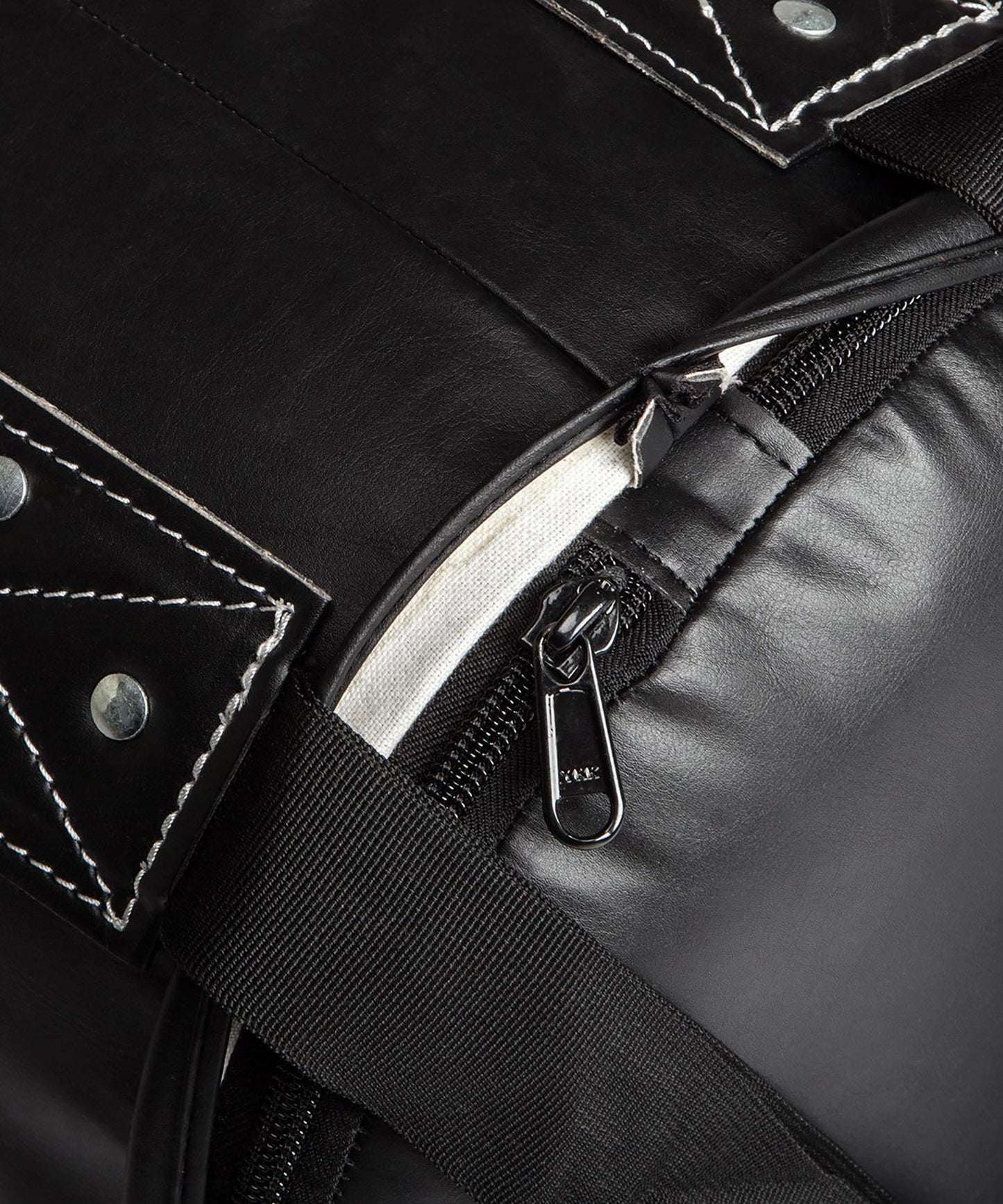 Sac de Frappe Venum Challenger + Crochet de Plafond - Noir/Blanc - Rempli - 170cm