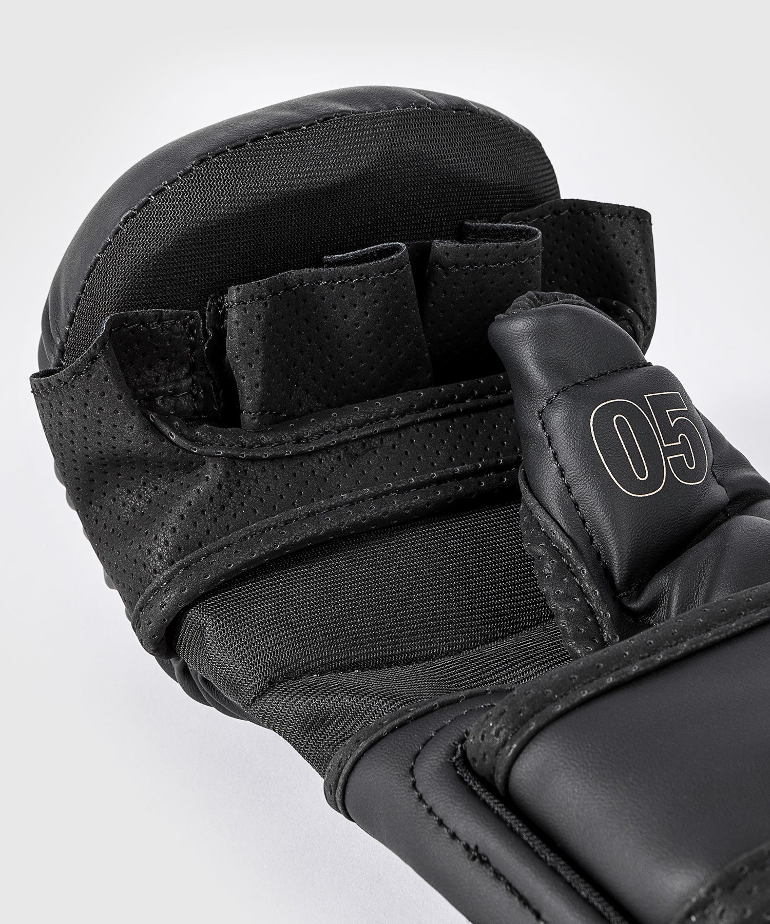 Venum Impact Evo Sparring MMA Gloves - Black – Dragon Bleu
