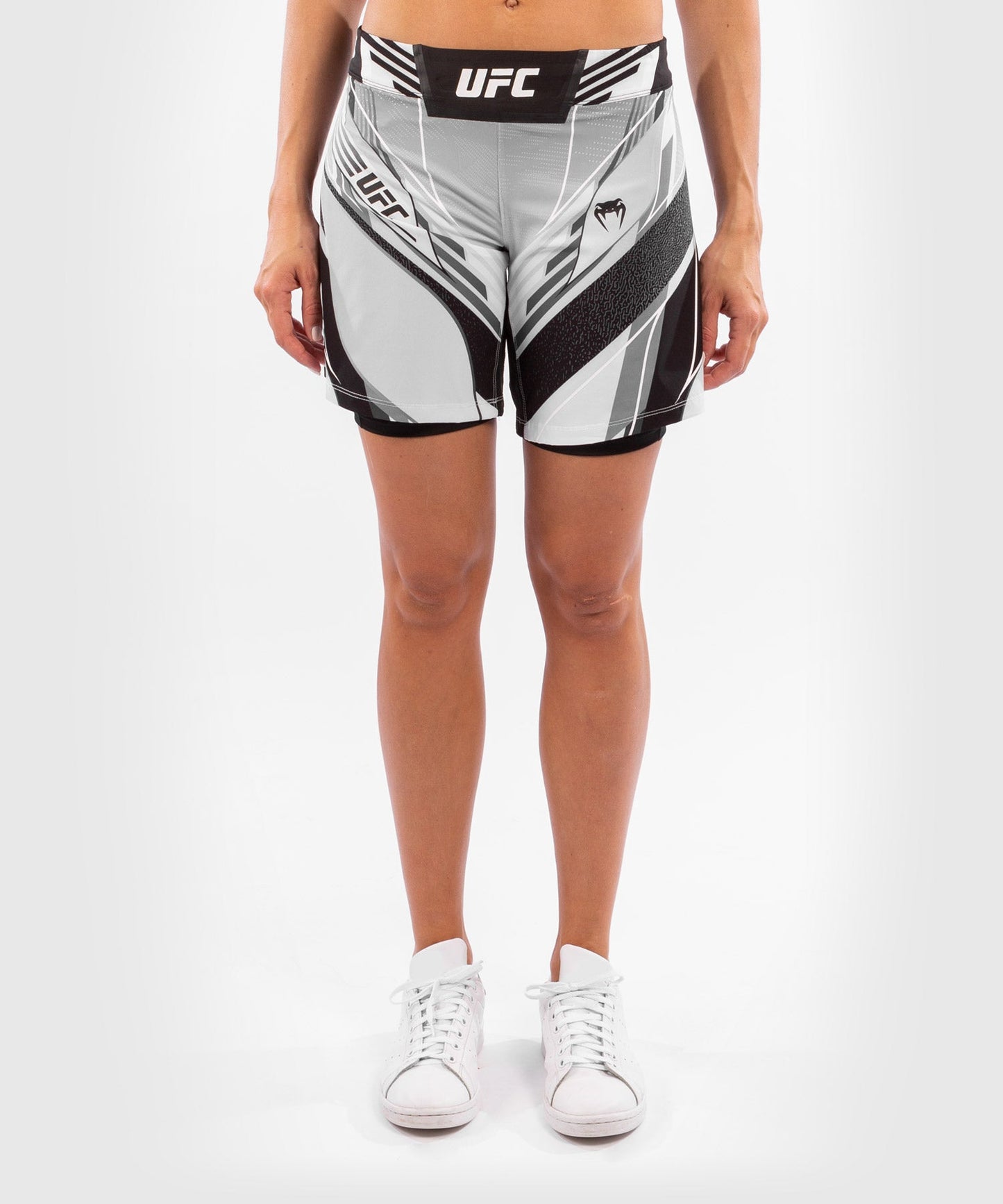 UFC Damen Fightshorts Venum Authentic Fight Night - Long Cut - Weiß