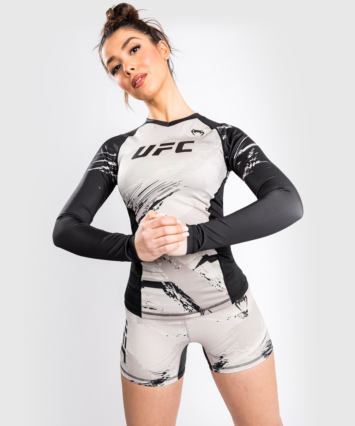 T-Shirt de Compression UFC Venum Authentic Fight Week 2.0 - Manches Longues - Pour Femmes - Sable/Noir