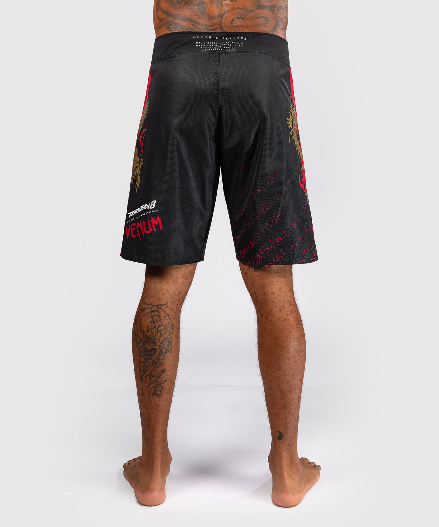 Short de combat Venum x TEKKEN 8 - Marshall Law - Noir/Rouge/Or