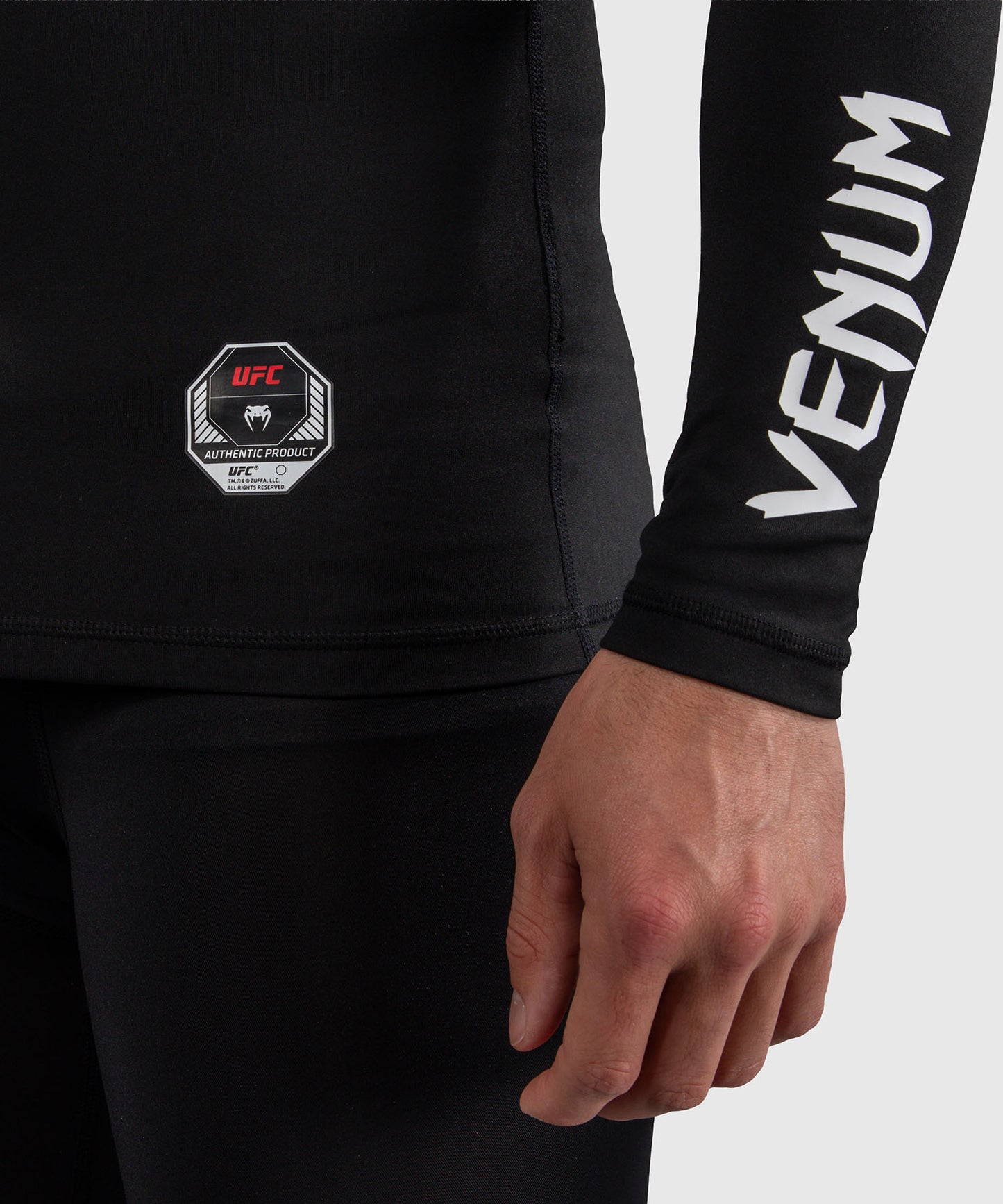 Venum UFC Unity by Venum Authentic Fight Week Herren Funktions-Rashguard Langarm - Schwarz