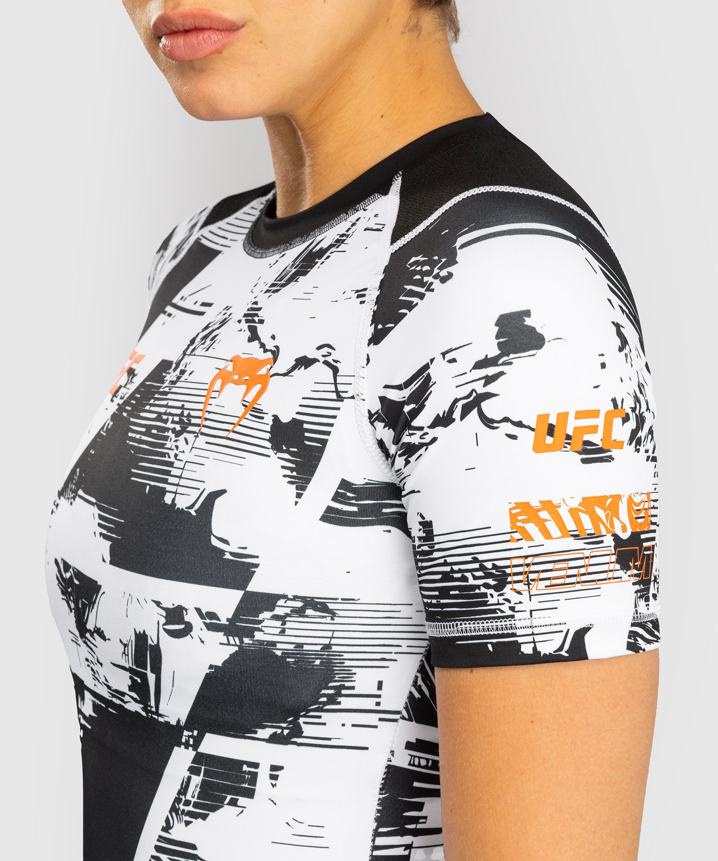 Rashguard manches courtes Performance Femme UFC Zenith by Venum Authentic Fight Week - Blanc