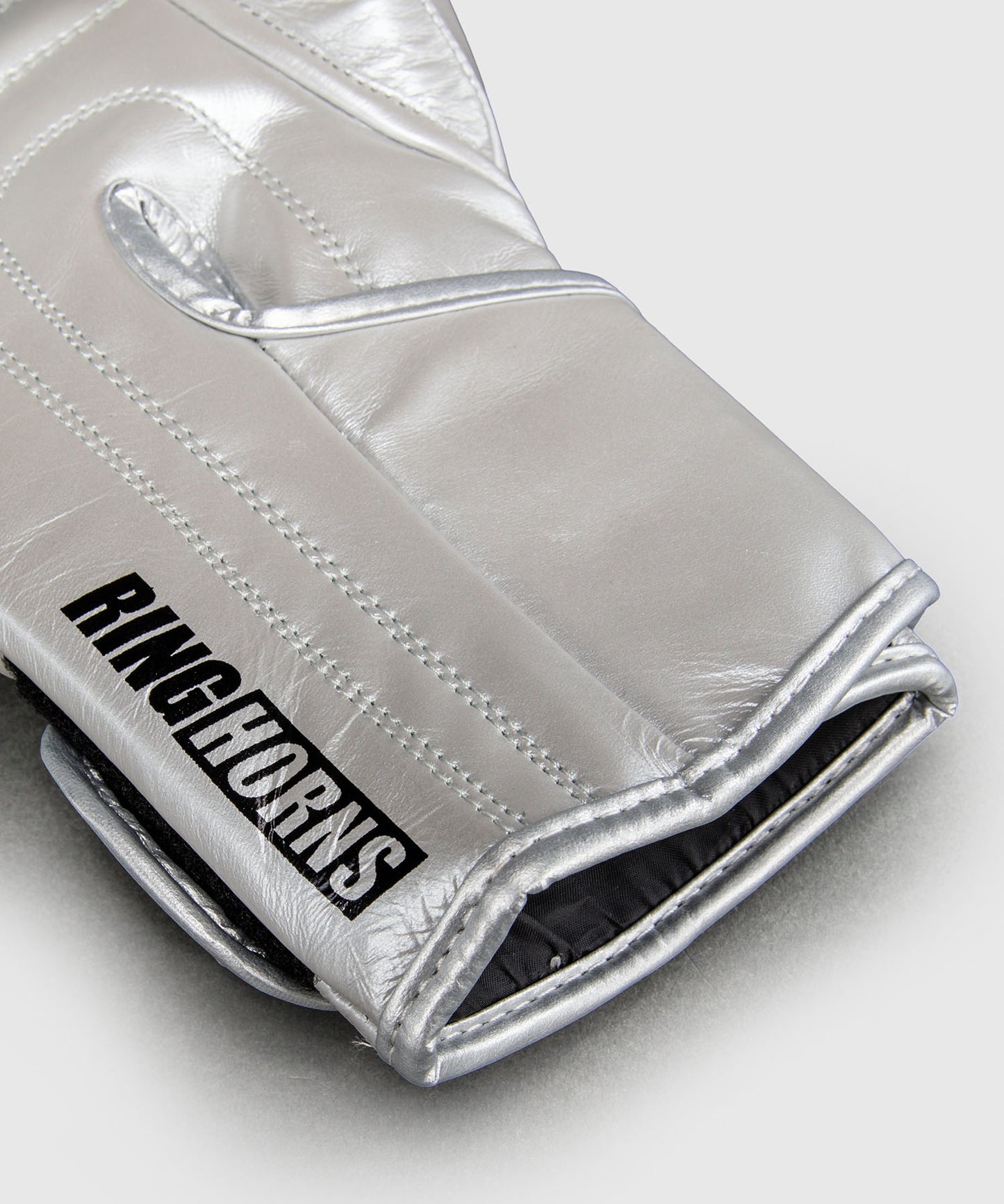 Ringhorns Charger by Venum Boxhandschuhe – Silber/Schwarz