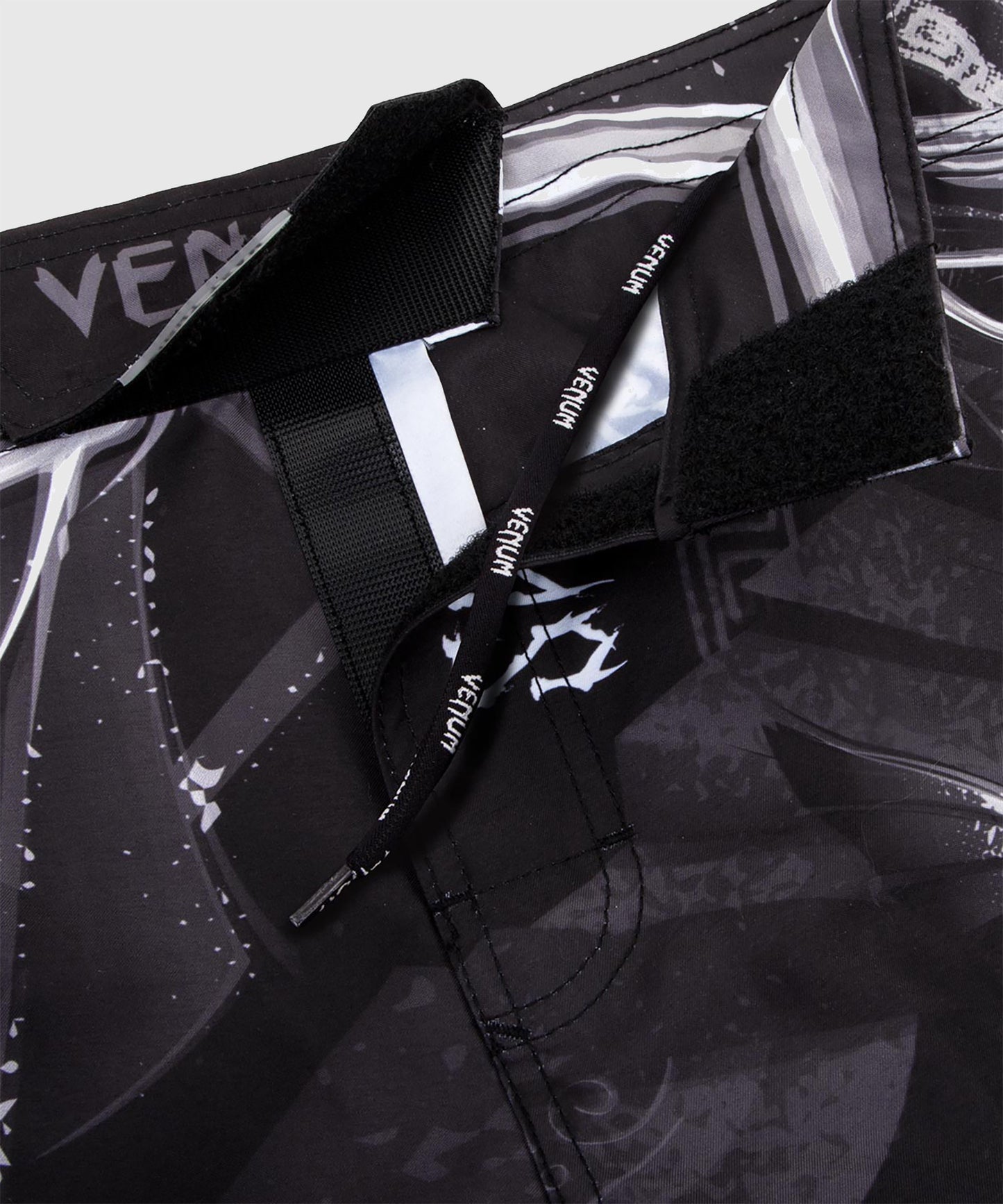 Venum Gladiator 3.0 Fightshorts - Black/White