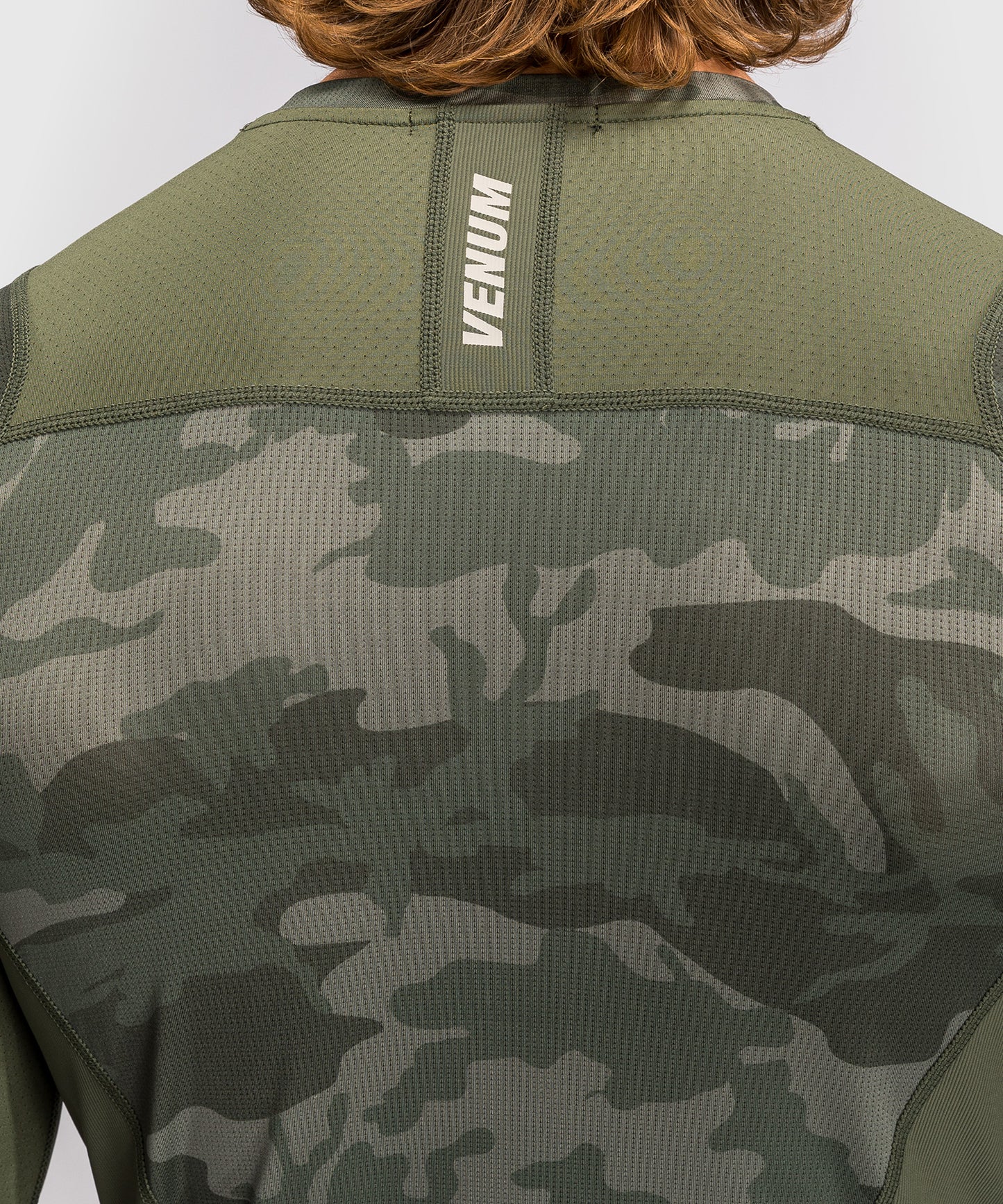 Venum G-Fit Air Langarm-Rashguard für Männer - Camo Military