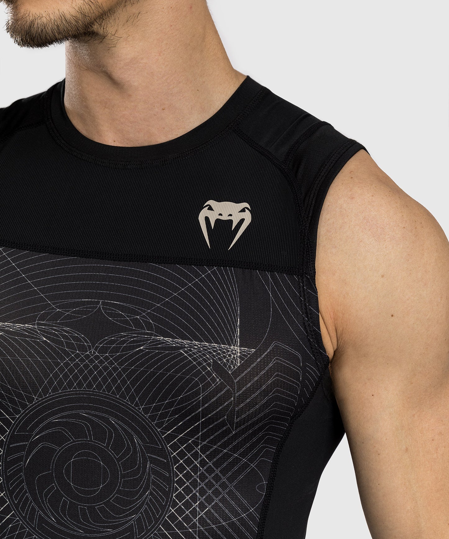 Venum G-Fit Air Herren Ärmelloses Rashguard - Tiefschwarz/Wüstensand
