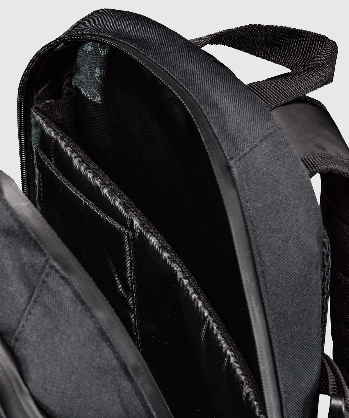 Sac à dos (15-25 L) Venum Amazonia Reborn - Noir/Rouge