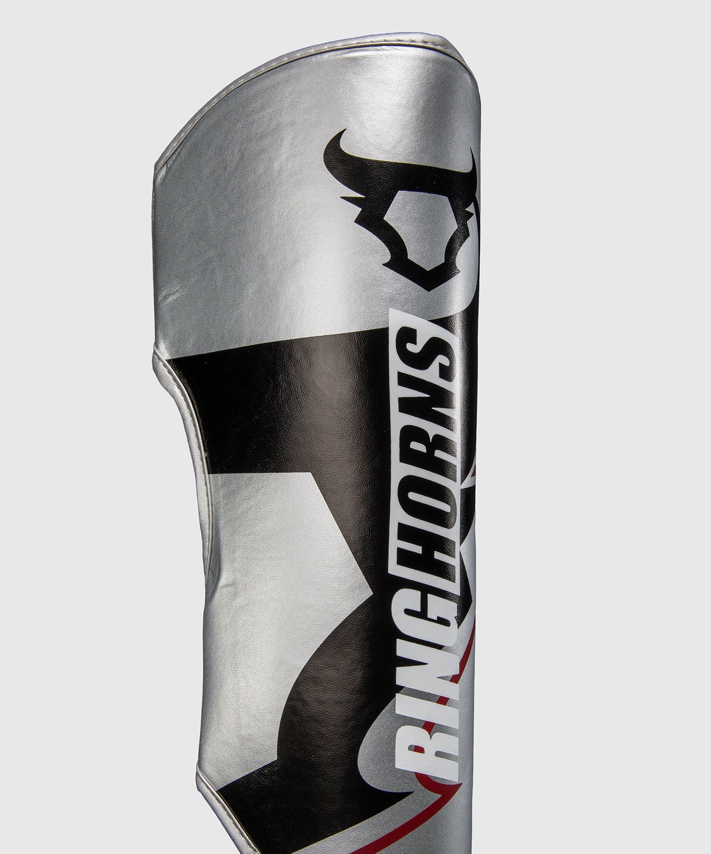 Ringhorns Charger by Venum Espinilleras – Plata/Negro