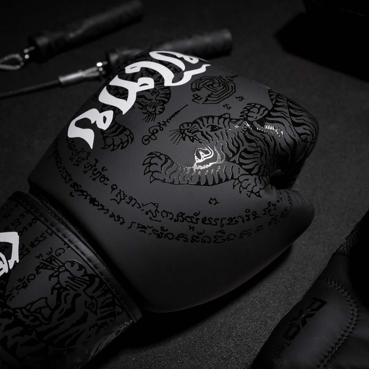Gants De Boxe Phantom Athletics Muay Thai - Noir