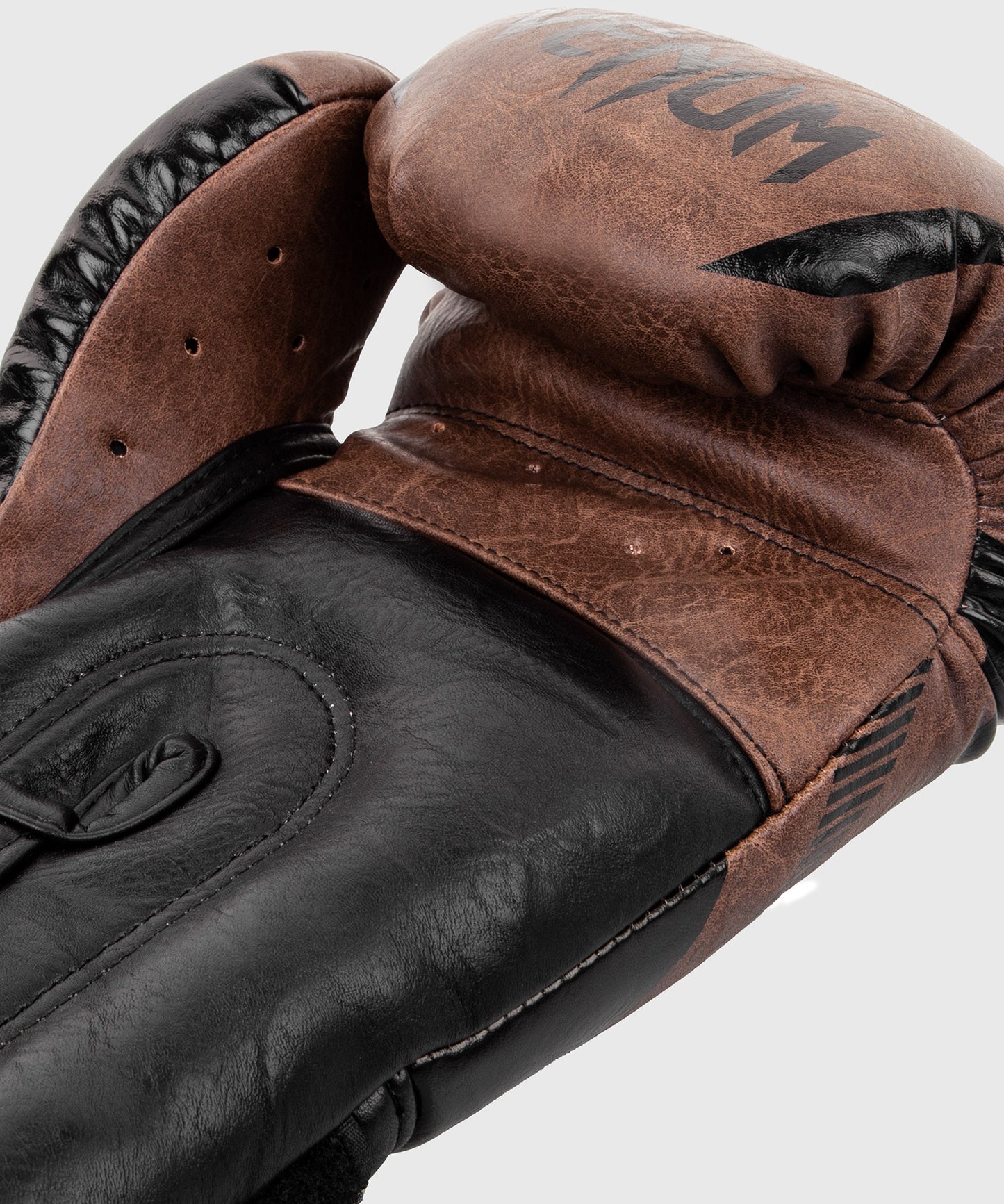 Gants de boxe Venum Impact