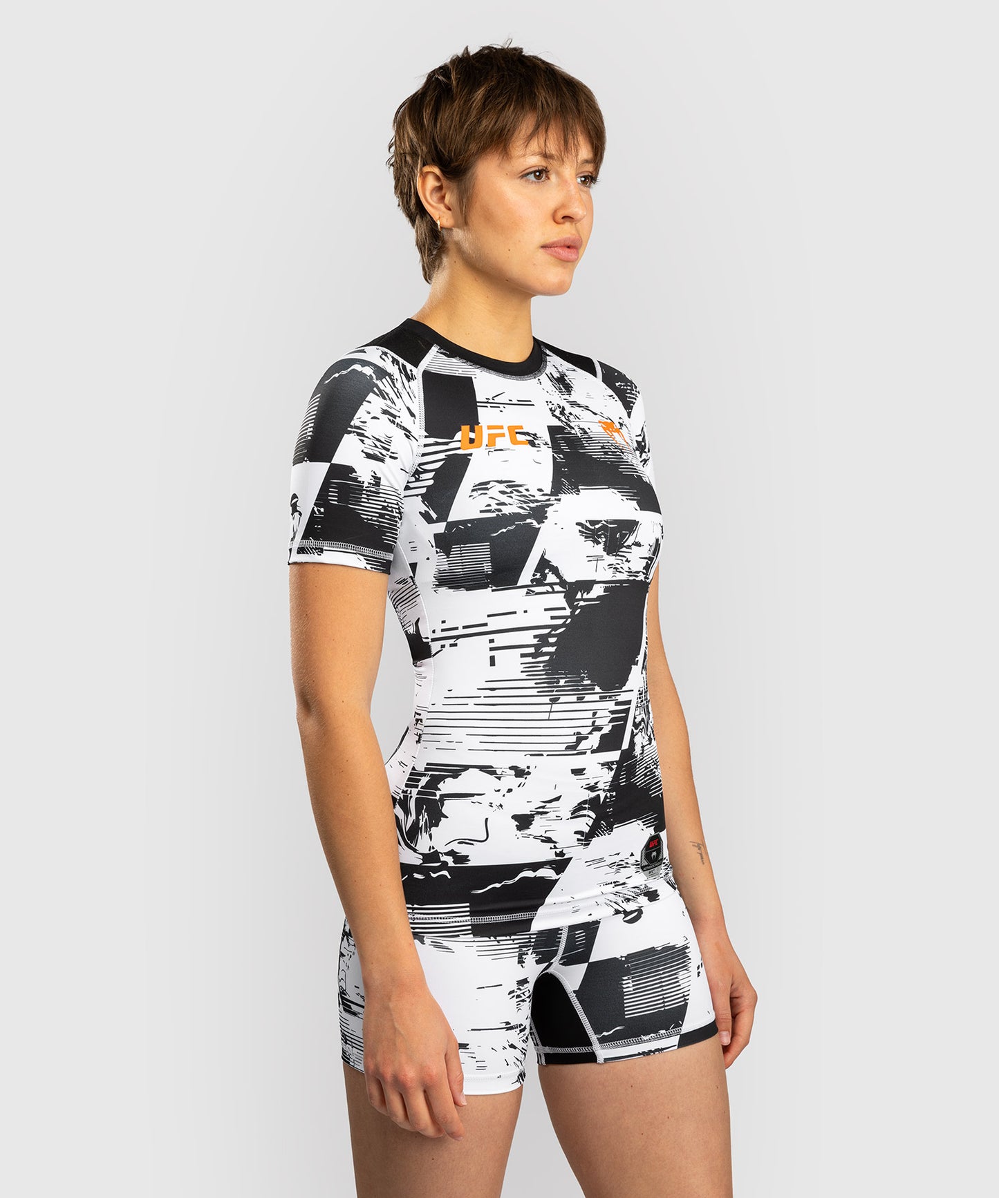 Rashguard manches courtes Performance Femme UFC Zenith by Venum Authentic Fight Week - Blanc