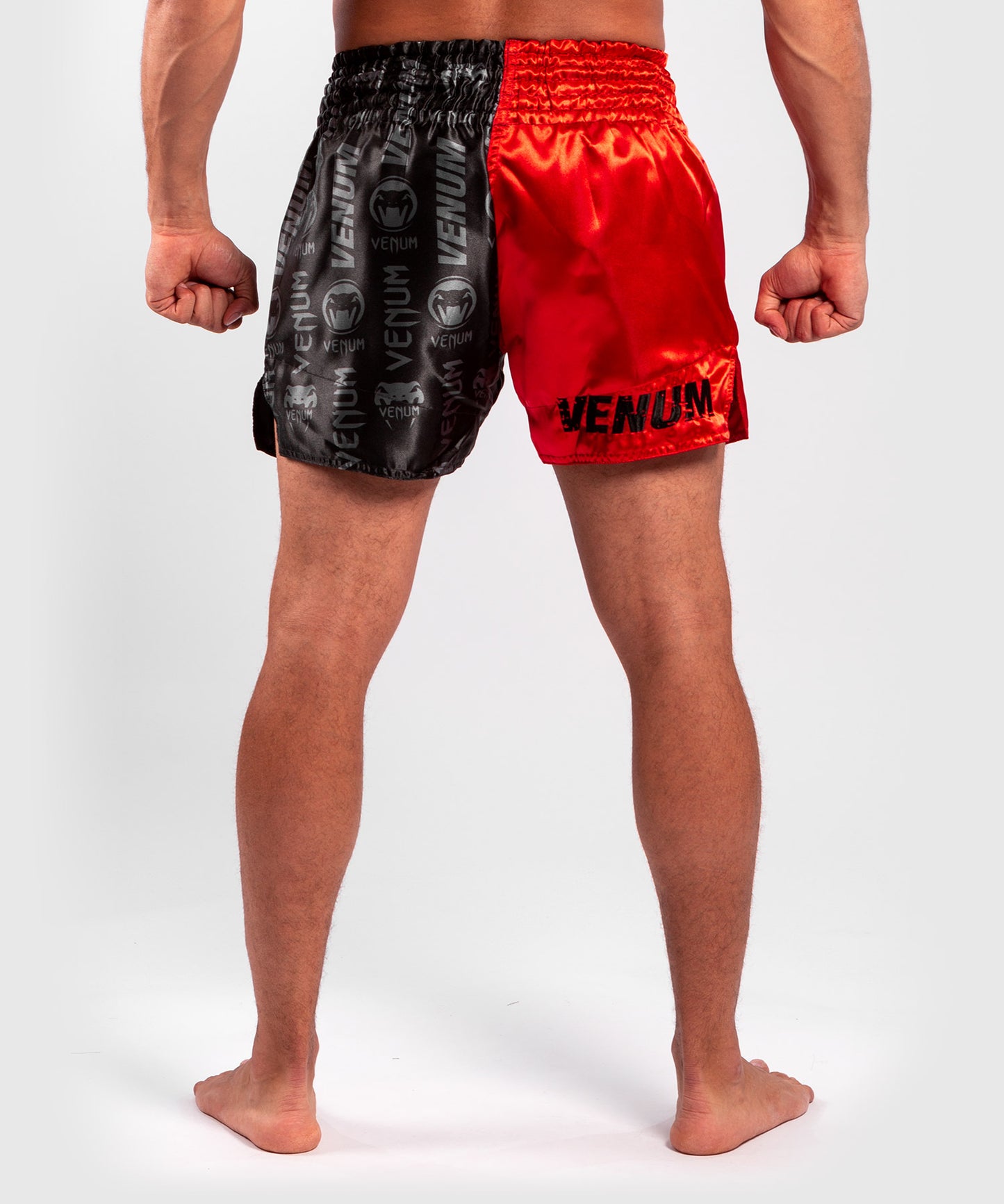 Venum Logos Muay Thai Shorts - Schwarz/Rot