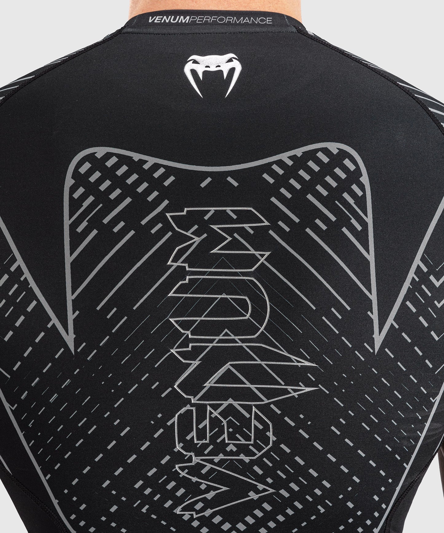 Venum Midnight Fury Rashguard Manga Corta – Negro/Gris/Plata