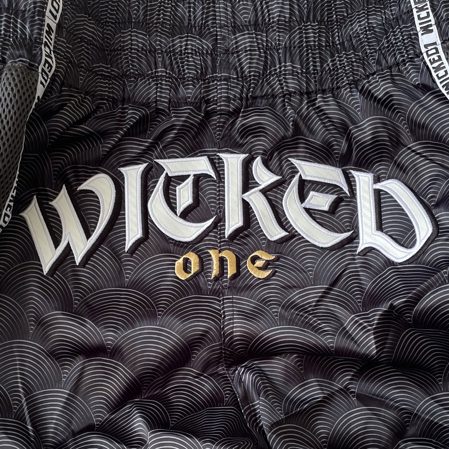 Muay Thai Shorts Wicked One Samurai - Grau
