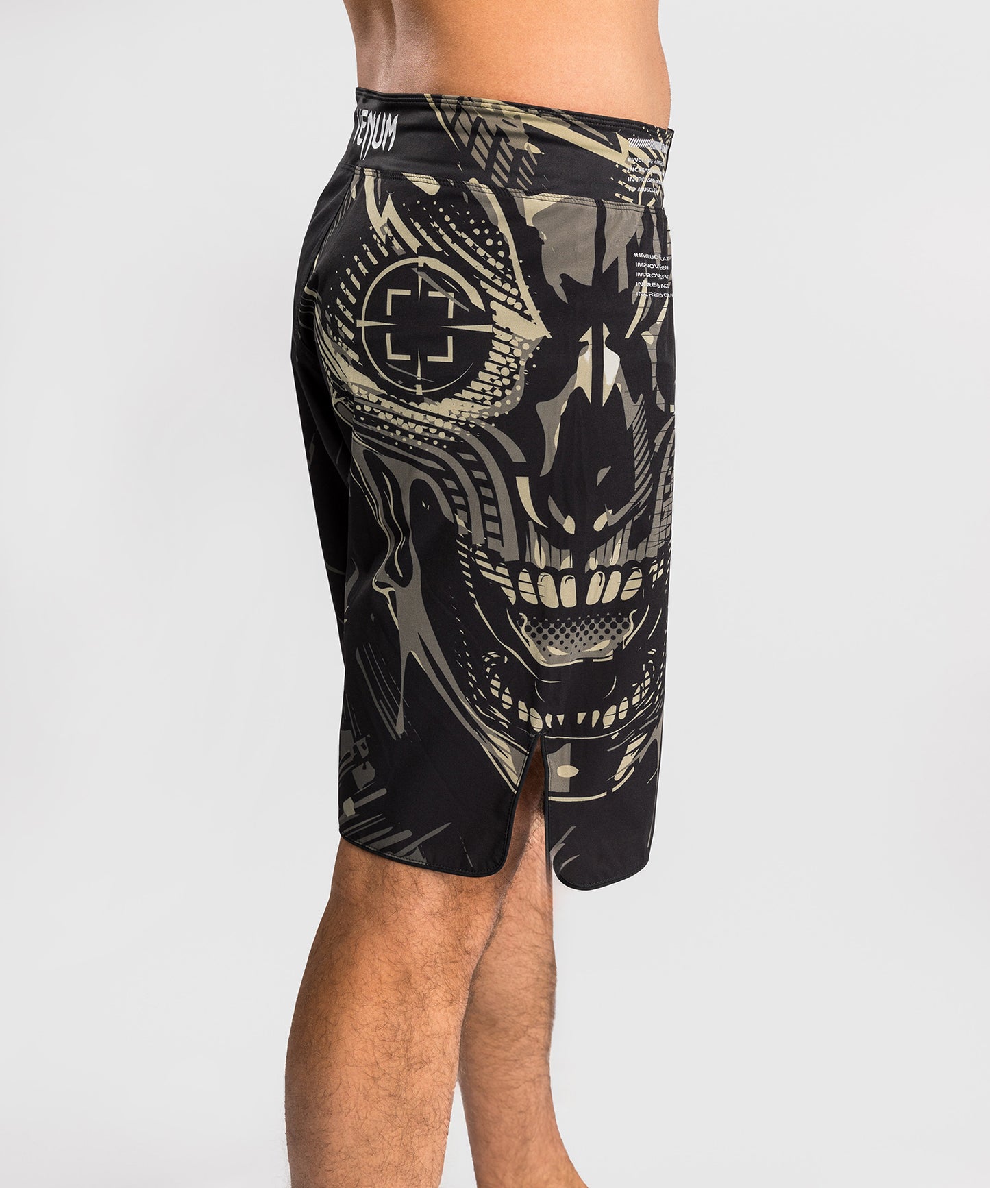 Pantalones cortos de combate Venum Space Invader - Negro/Arena