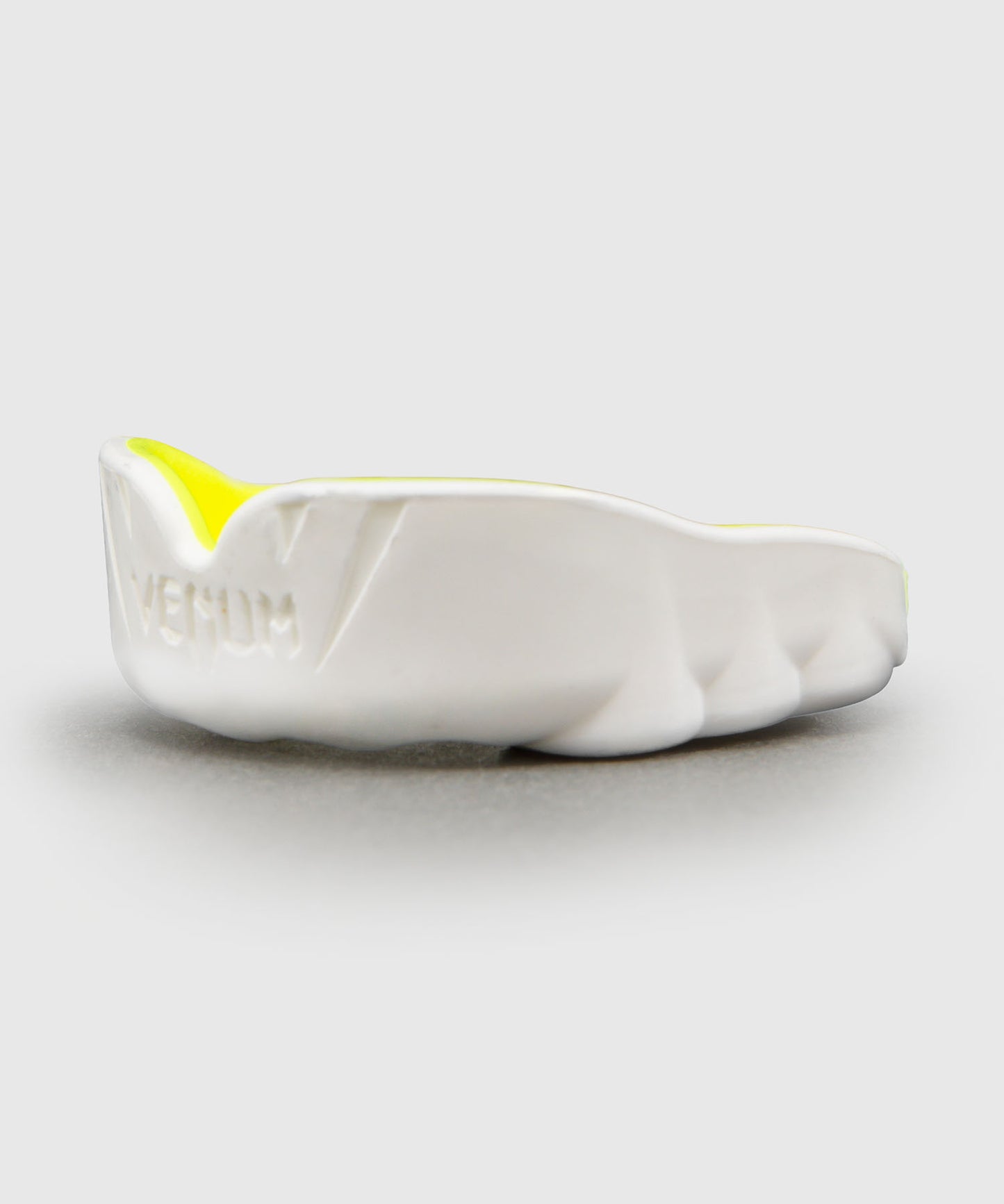 Venum Challenger Protector Bucal – Blanco/Amarillo