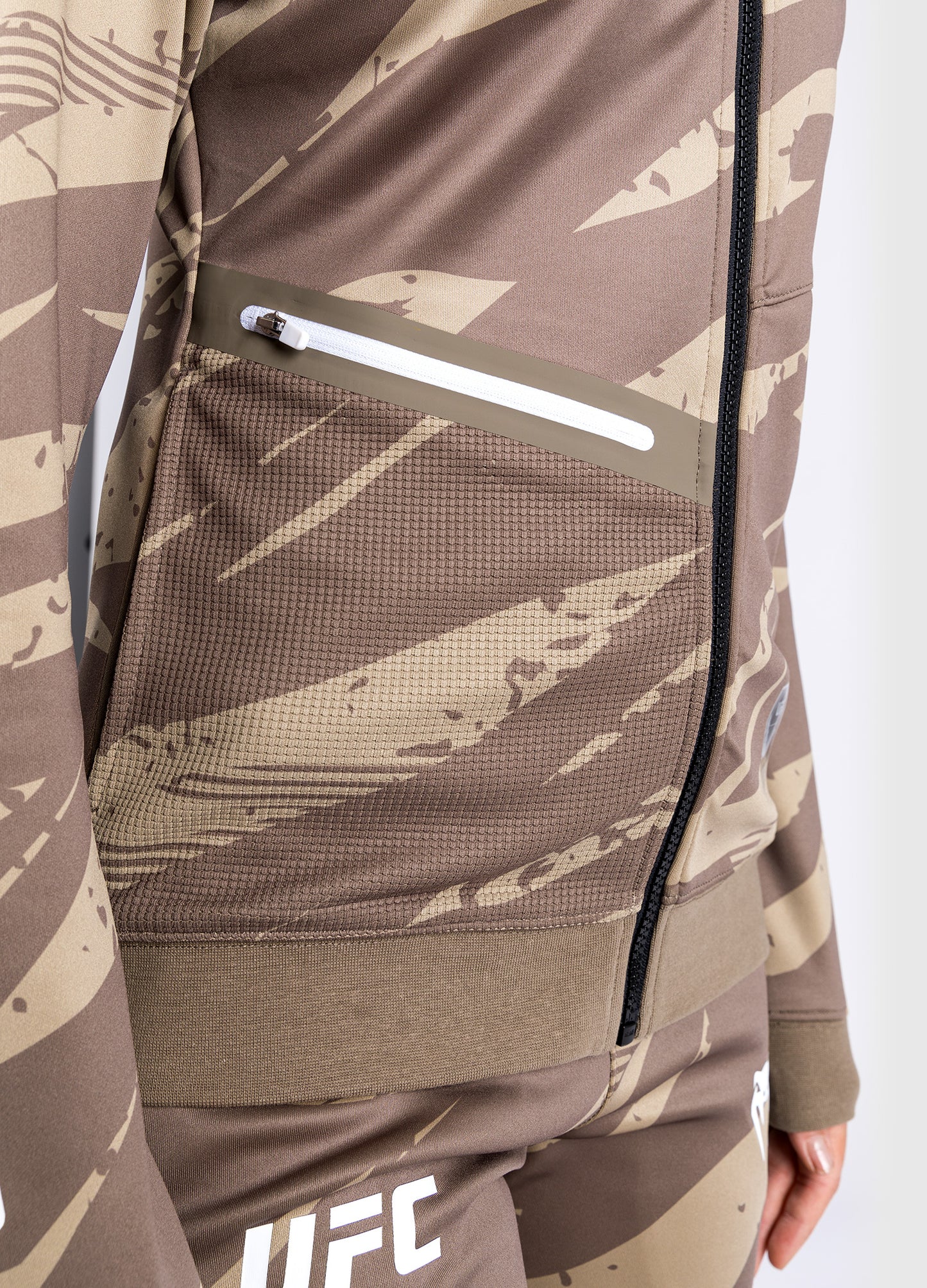 Veste À Capuche Zippé pour Femmes UFC Adrenaline by Venum Fight Week - Desert Camo