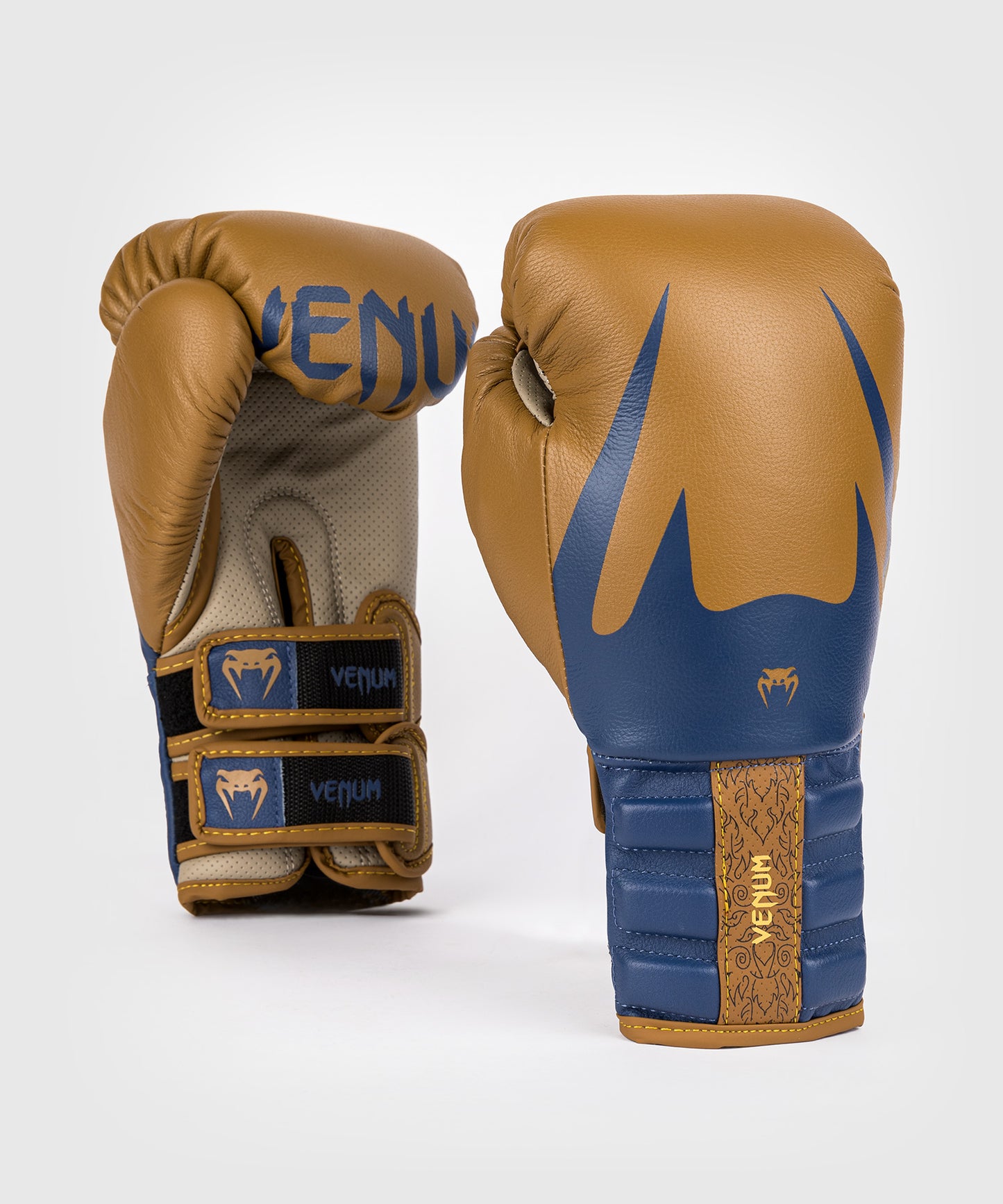 Venum Reverso Boxing Gloves - Camel / Royal Blue