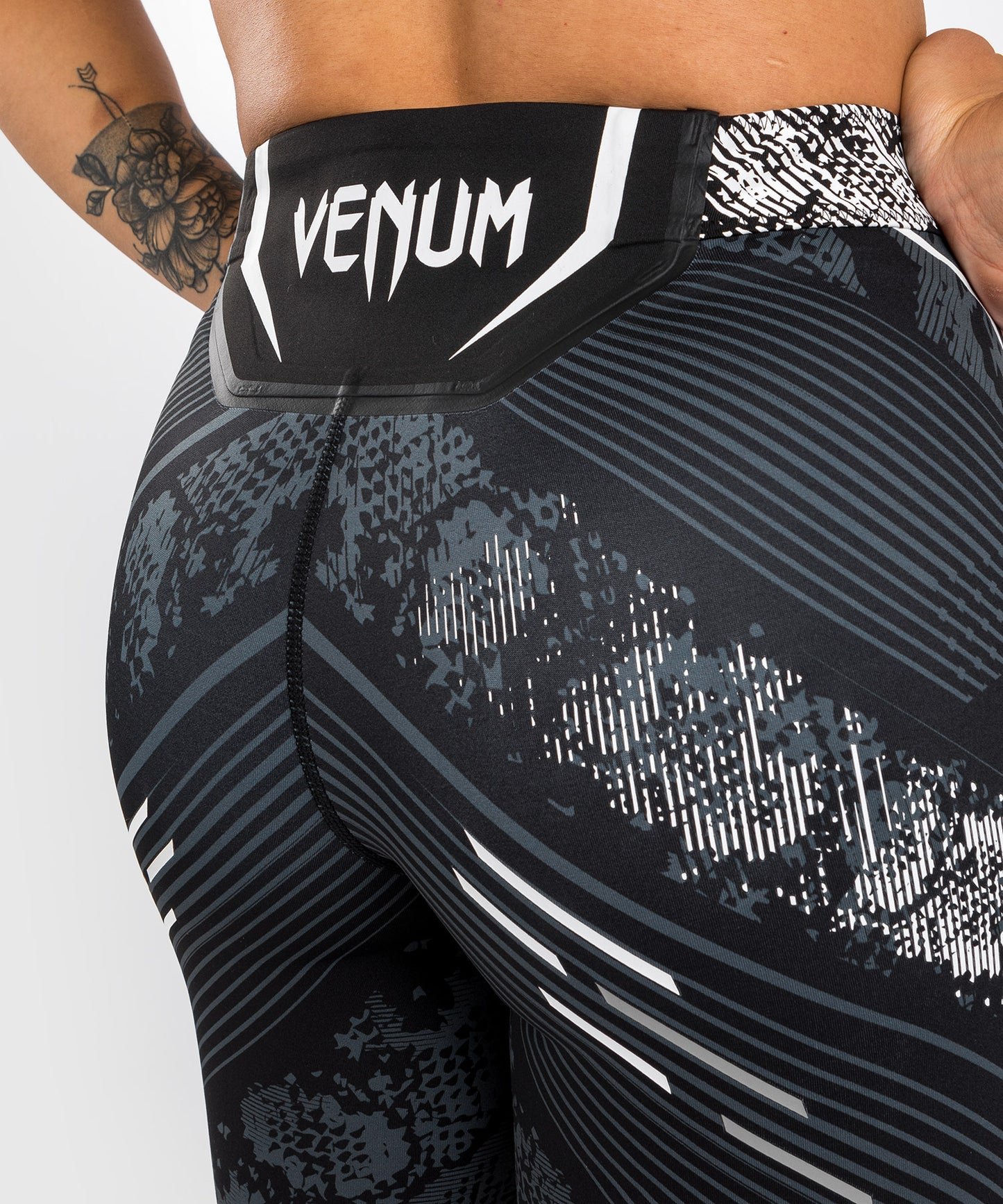 Short de compression Long Fit pour Femmes UFC Adrenaline by Venum Authentic Fight Night - Noir