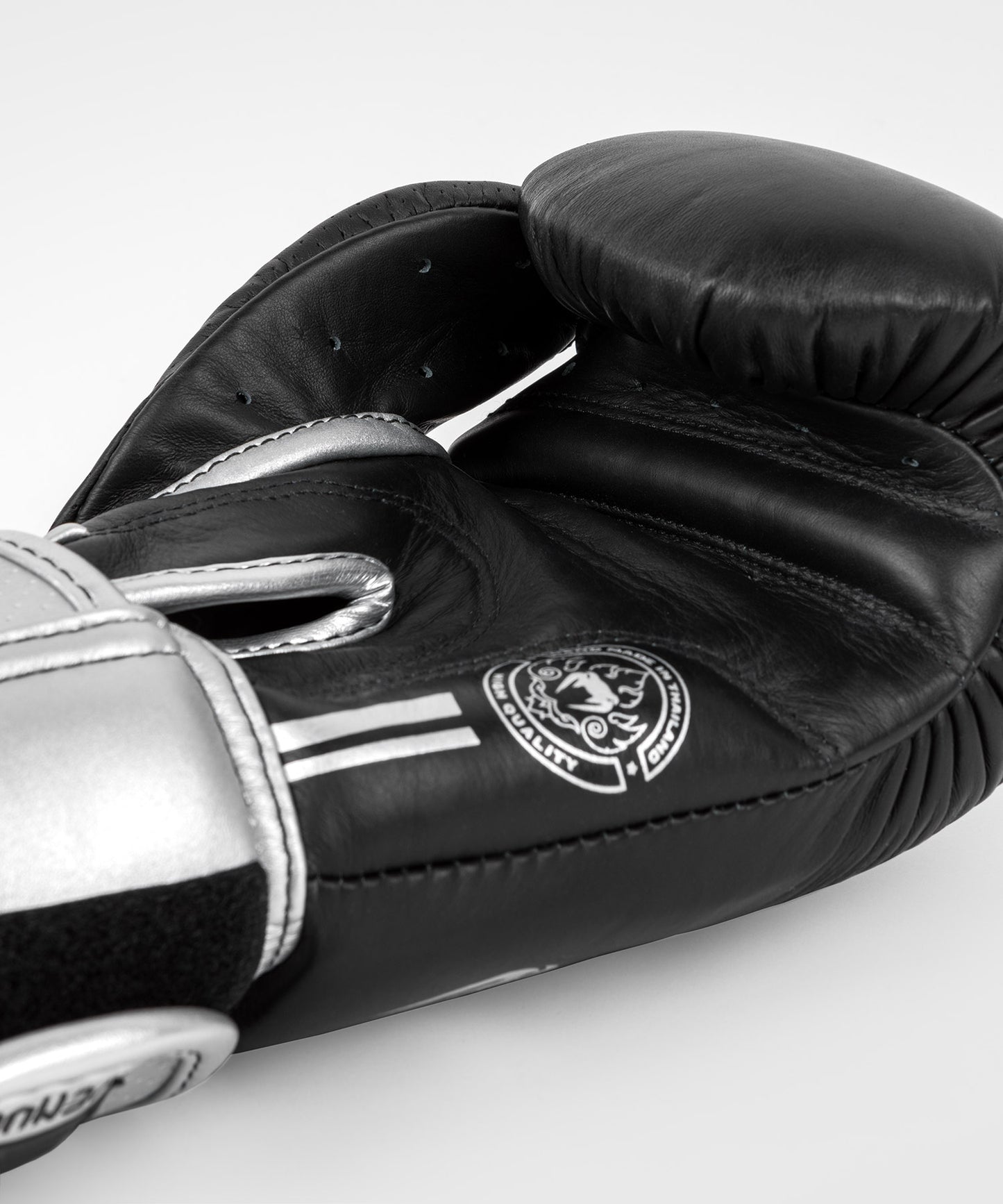 Gants de boxe Venum Power 2.0 - Noir/Argent