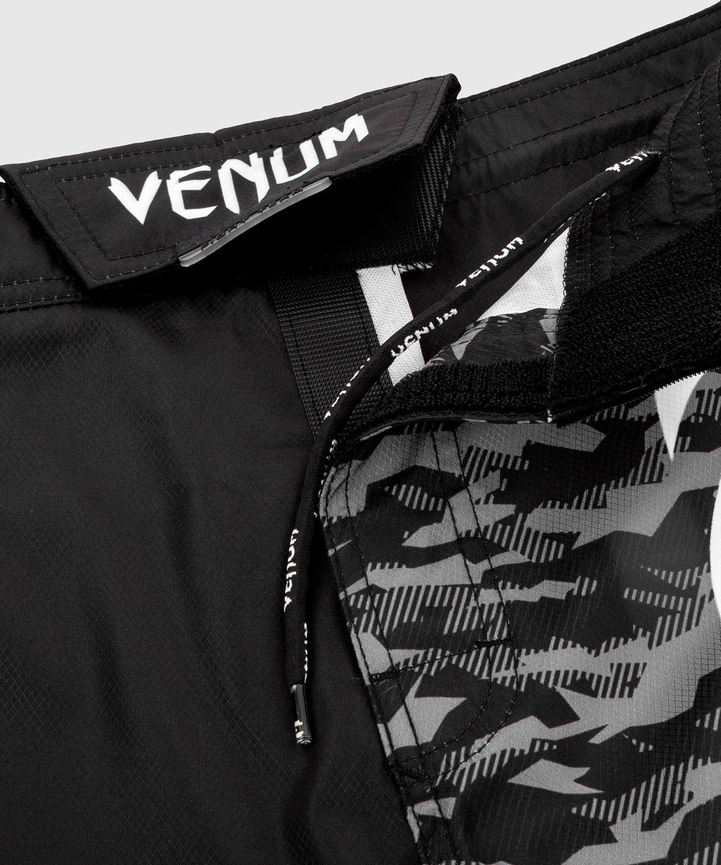 Fightshort Venum Light 3.0 - Noir/Urban Camo