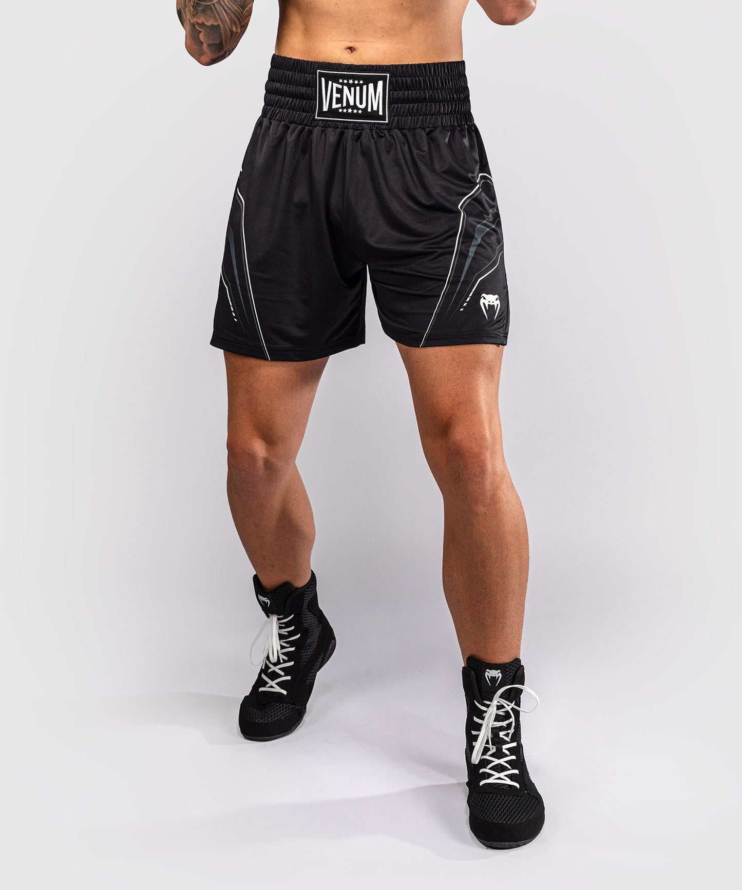 Venum Streamline Boxing Shorts - Black/White