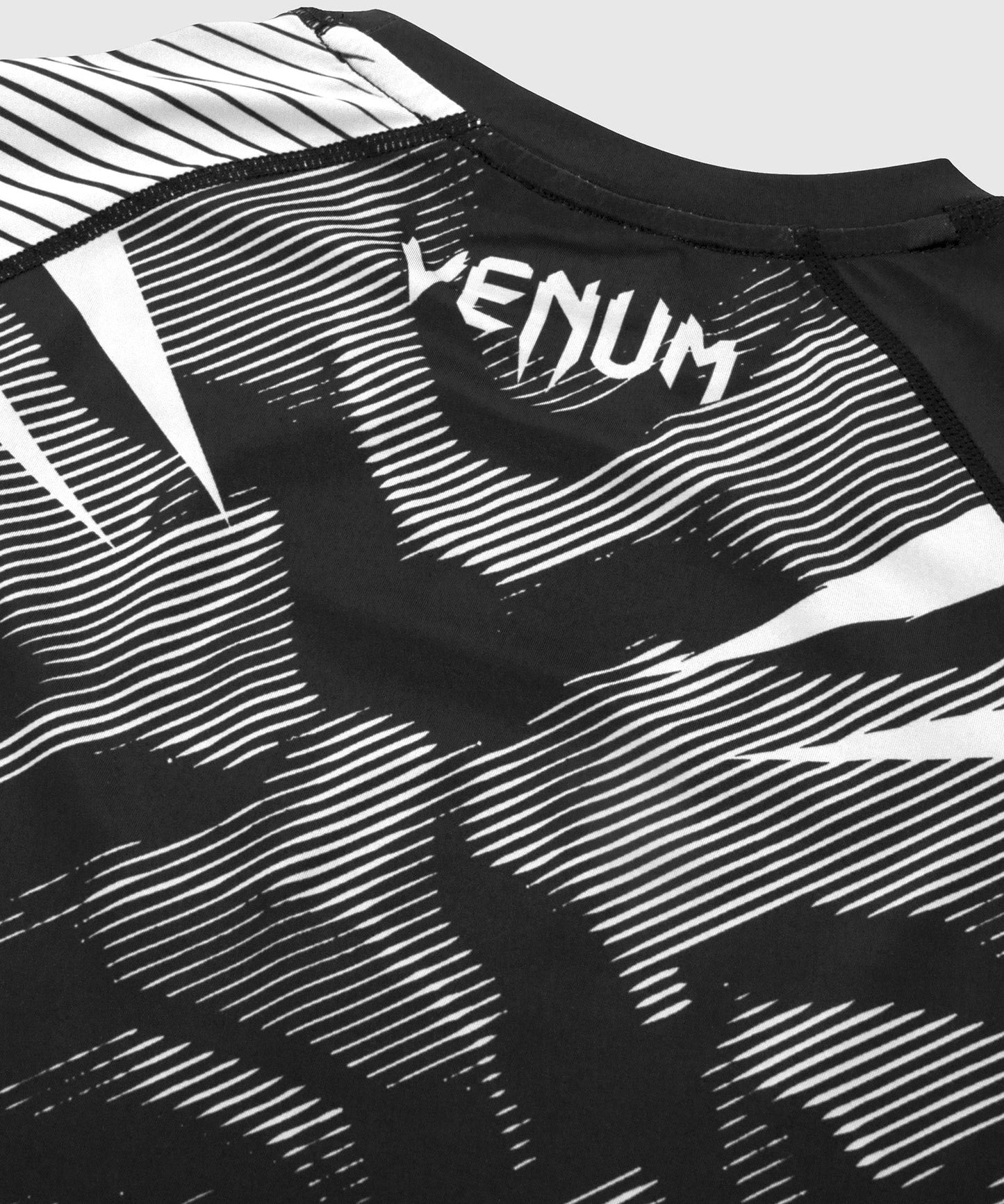 Rashguard Venum NoGi 2.0 - IBJJF Approved Short Sleeve - Black/White