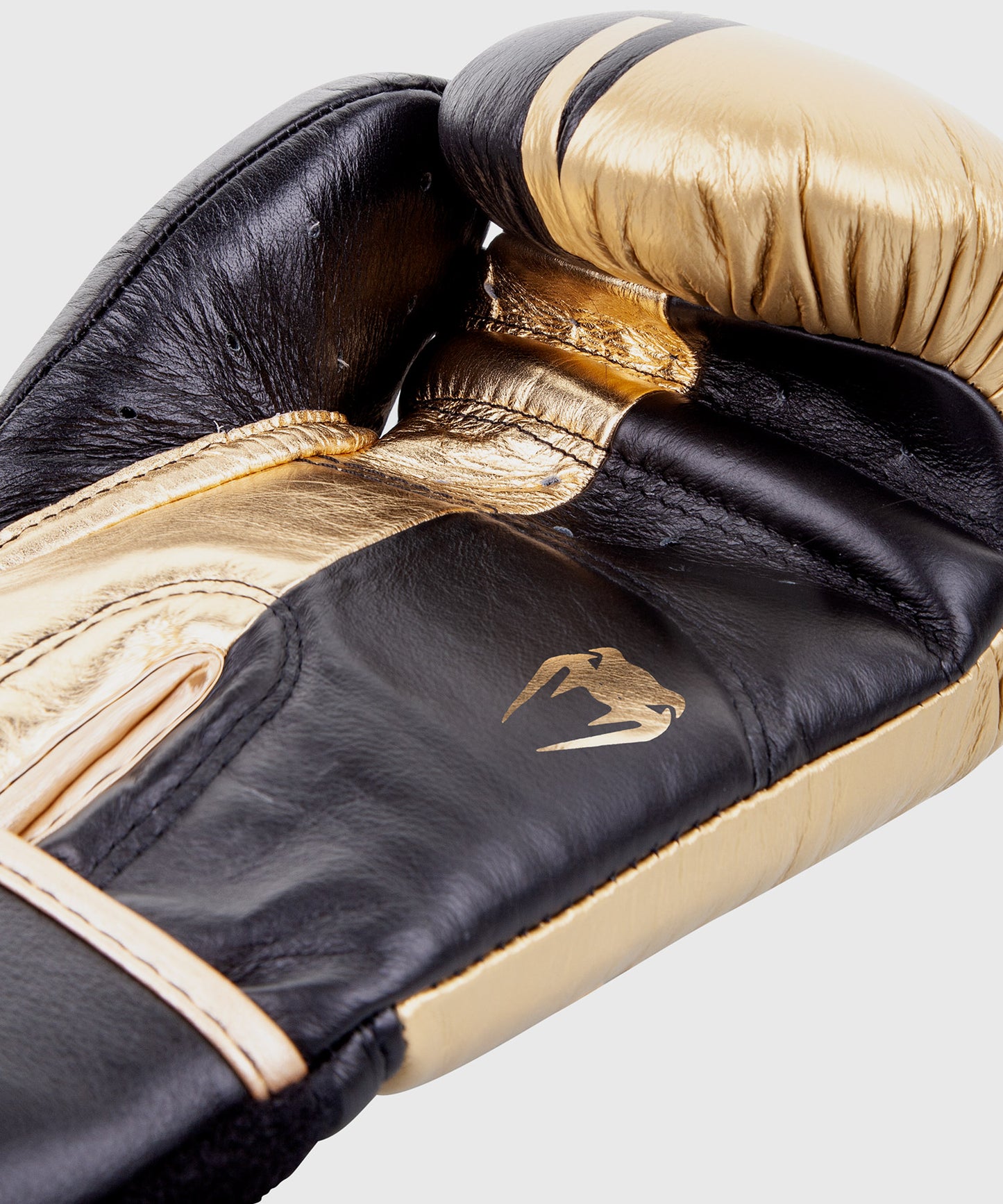 Venum Shield pro boxing gloves - Velcro
