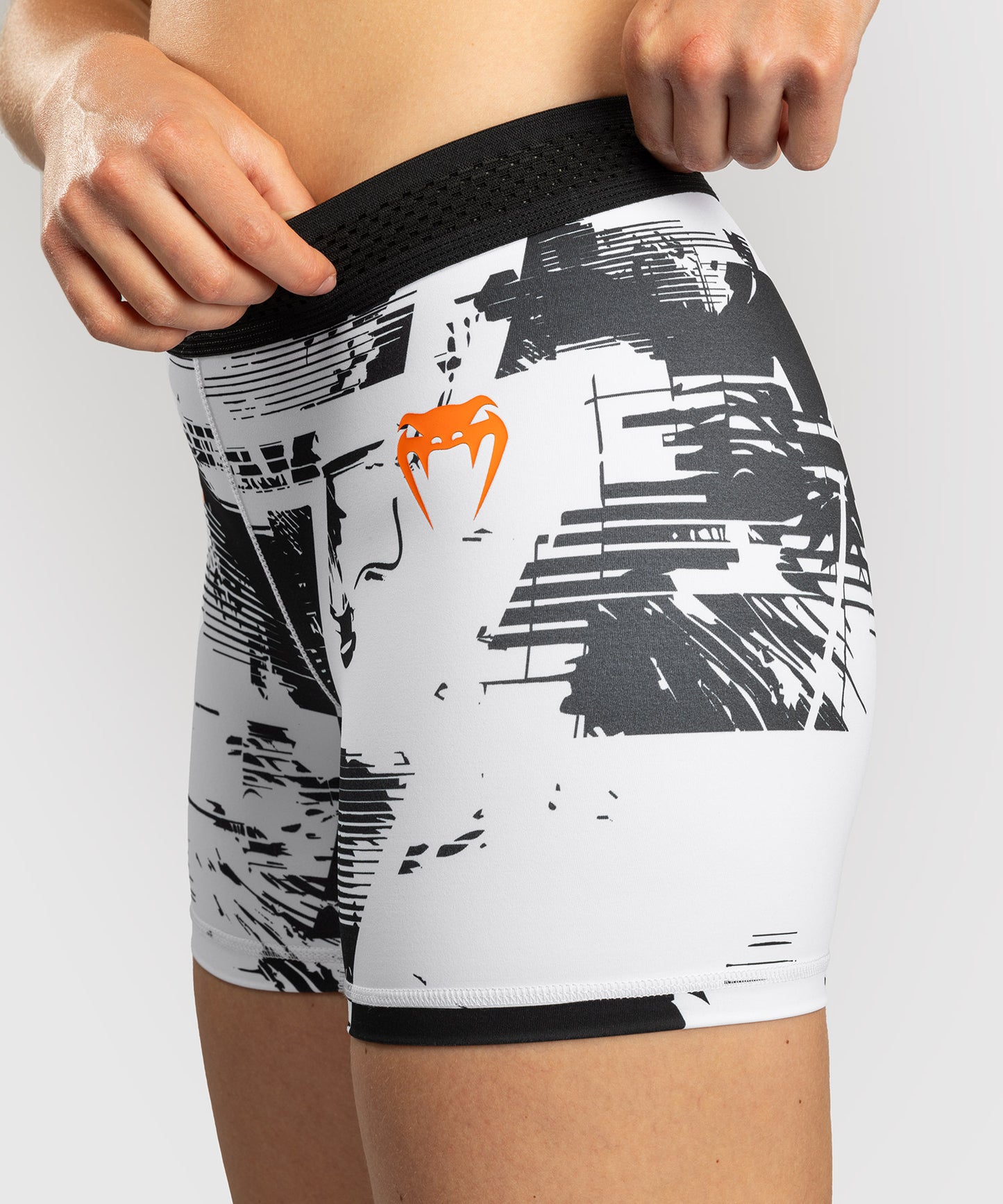 UFC Zenith by Venum Authentic Fight Week Pantaloncini Vale Tudo Performance Donna - Bianco
