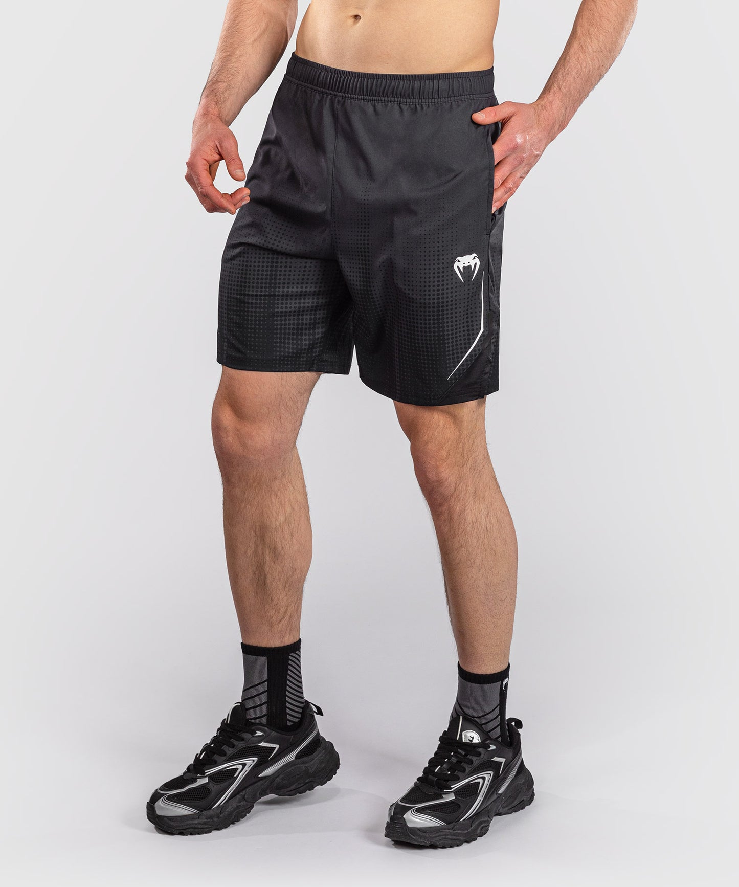 Venum Stealth Trainingsshorts – Schwarz/Weiß