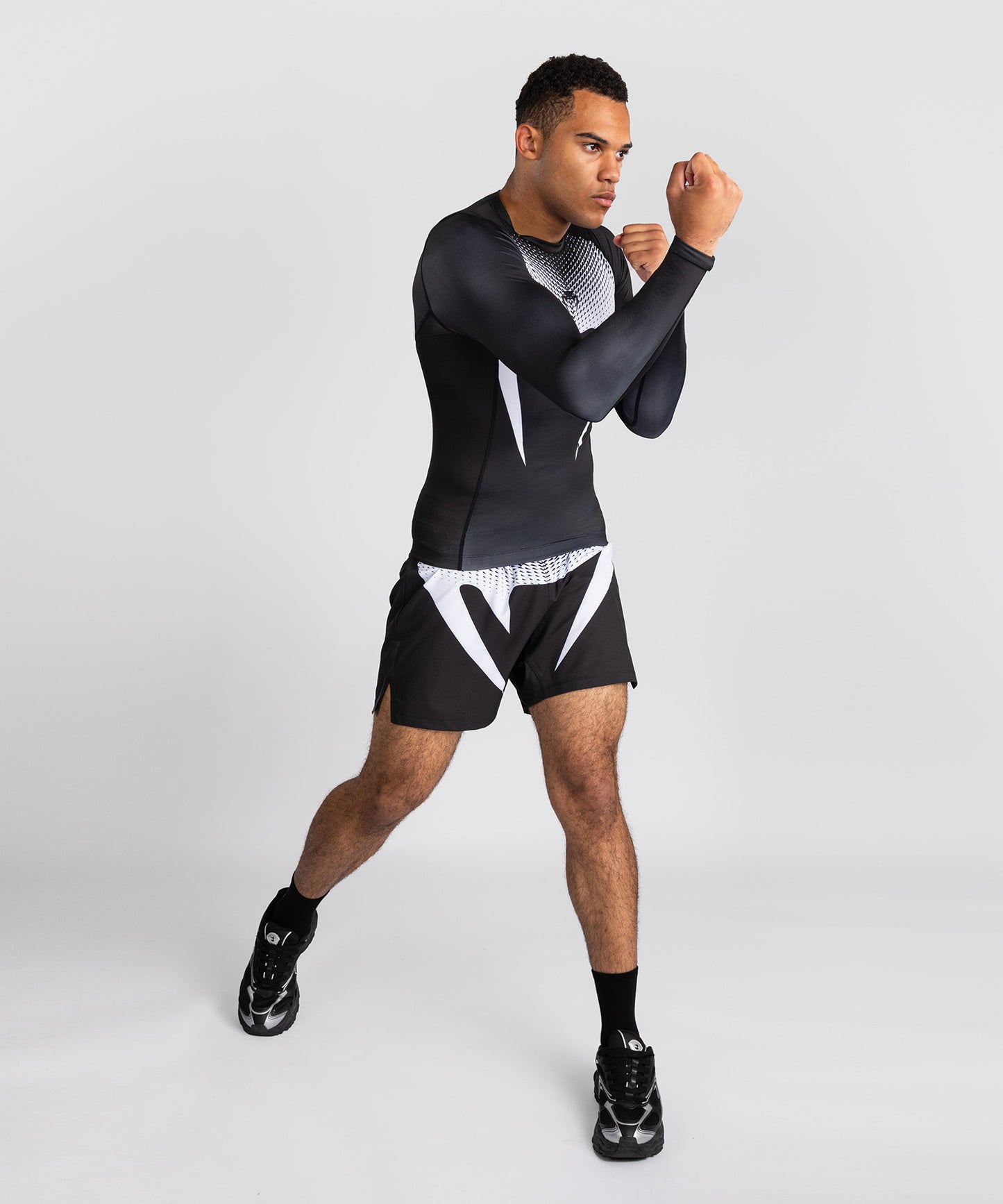 Venum No Gi Rashguards - Negro/Blanco
