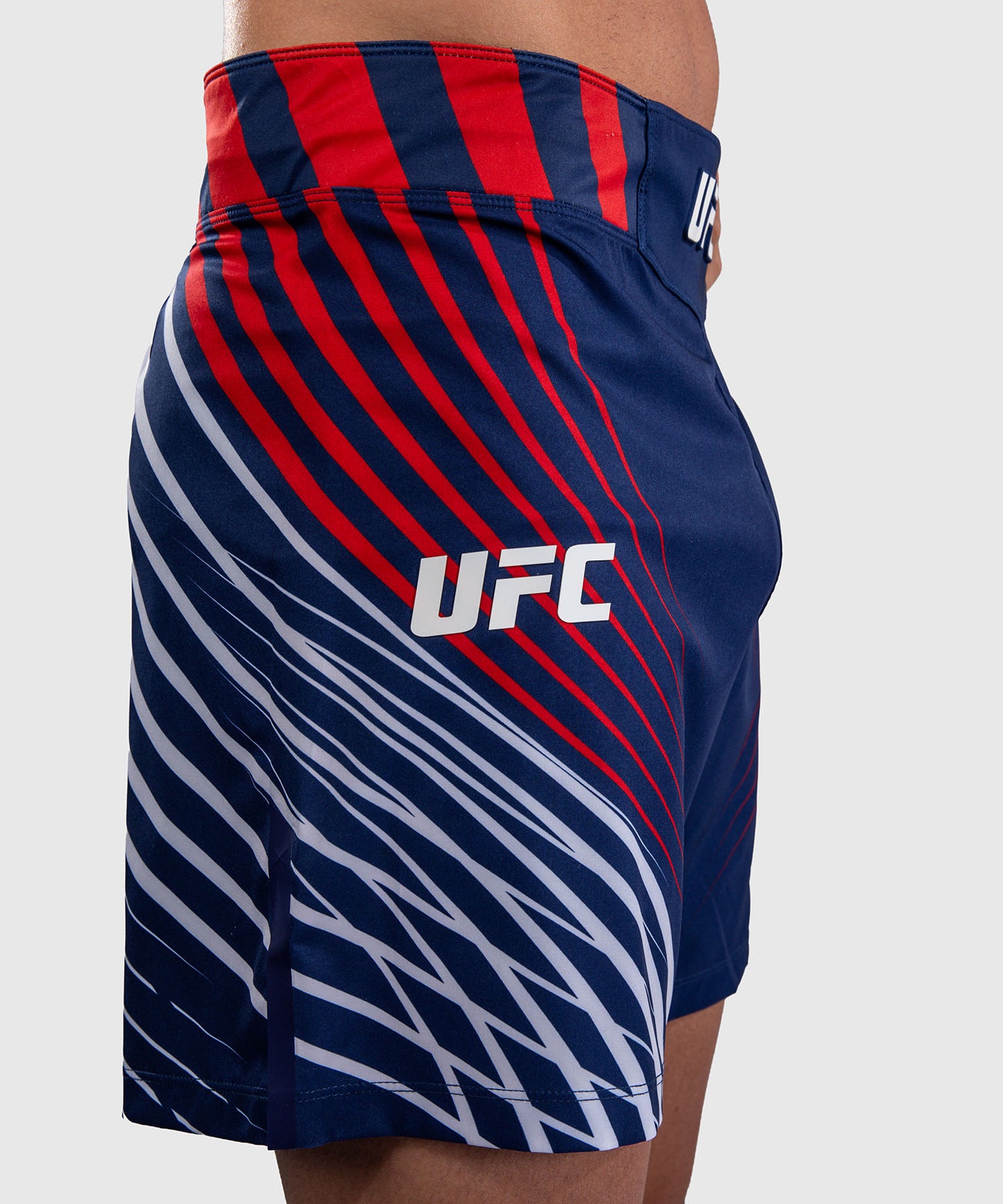 Official UFC Freedom 250 by Venum Authentic Fight Night Fight Shorts de ajuste corto para hombre - Azul