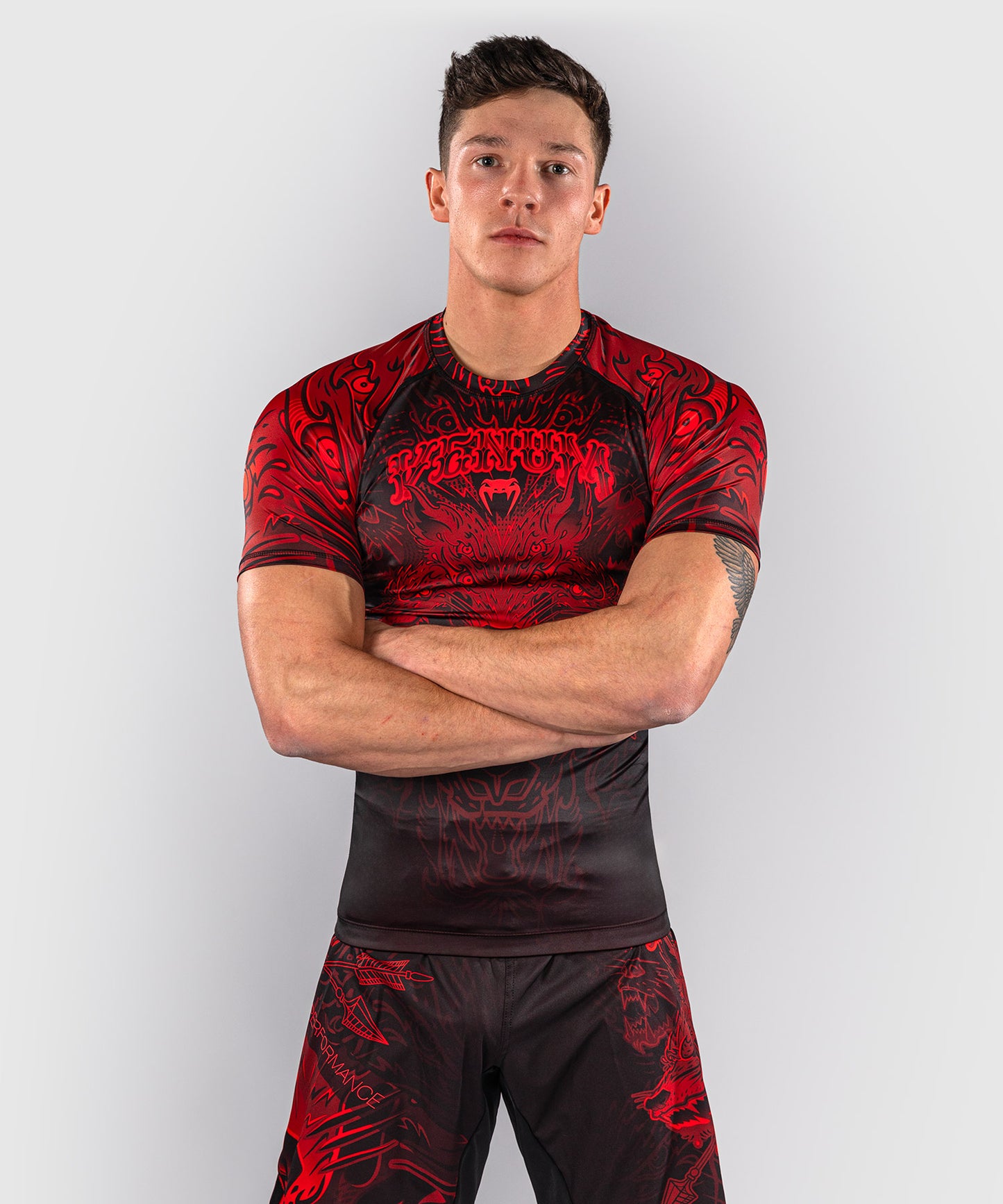 Venum Wolf Atak Rashguard Manga Corta – Negro/Rojo