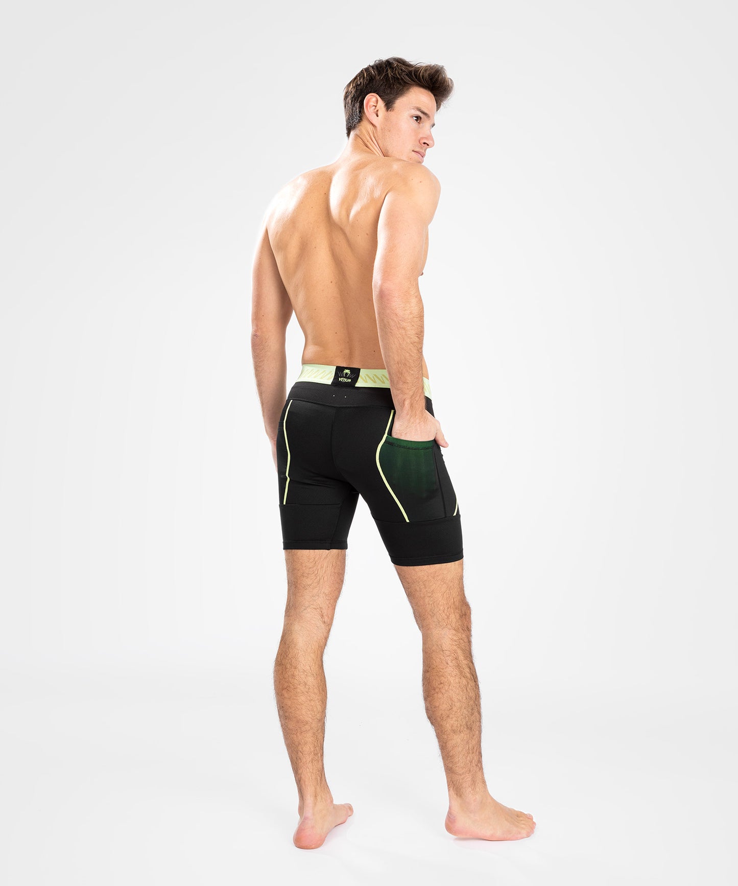 Short de compression pour Hommes Venum Fusion 2.0 - Noir/Jaune