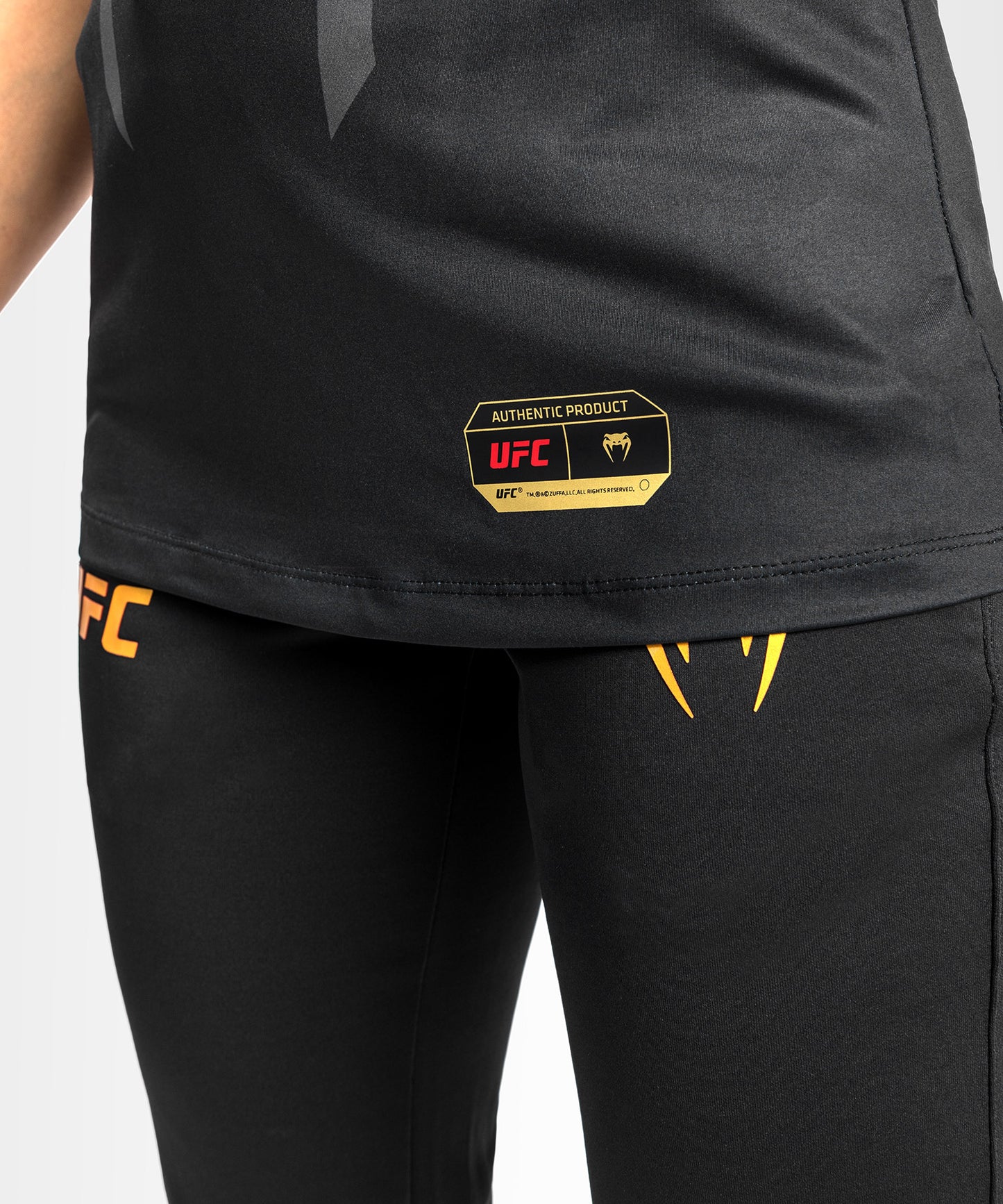 Venum Authentic Fight Night 2.0 - Technisches T-Shirt für Frauen, UFC Champion