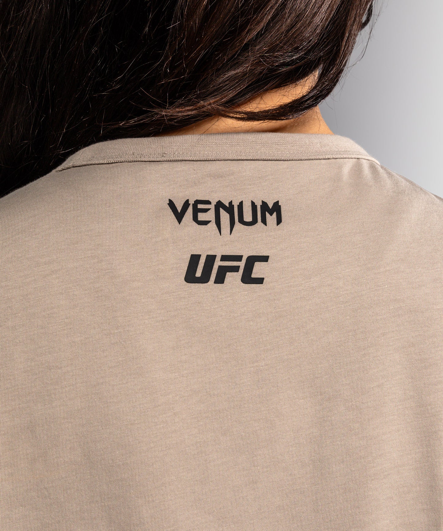 Venum UFC Unity by Venum Authentic Fight Week T-shirt a Maniche Corte da Donna - Sabbia